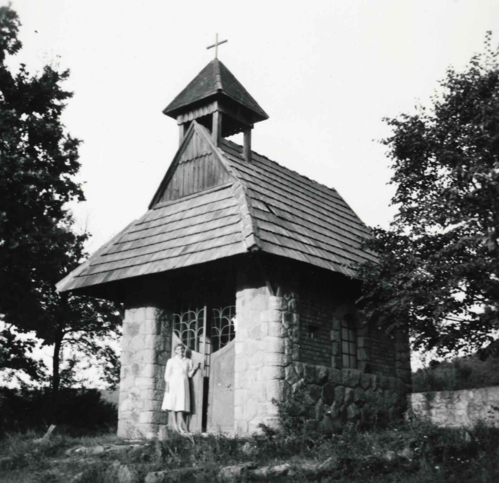 Hungary, Verőce, (Nógrádverőce), Magyarkút, Gonzaga Szent Alajos-kápolna., 1958, Lelkes Ilka, Fortepan #234116