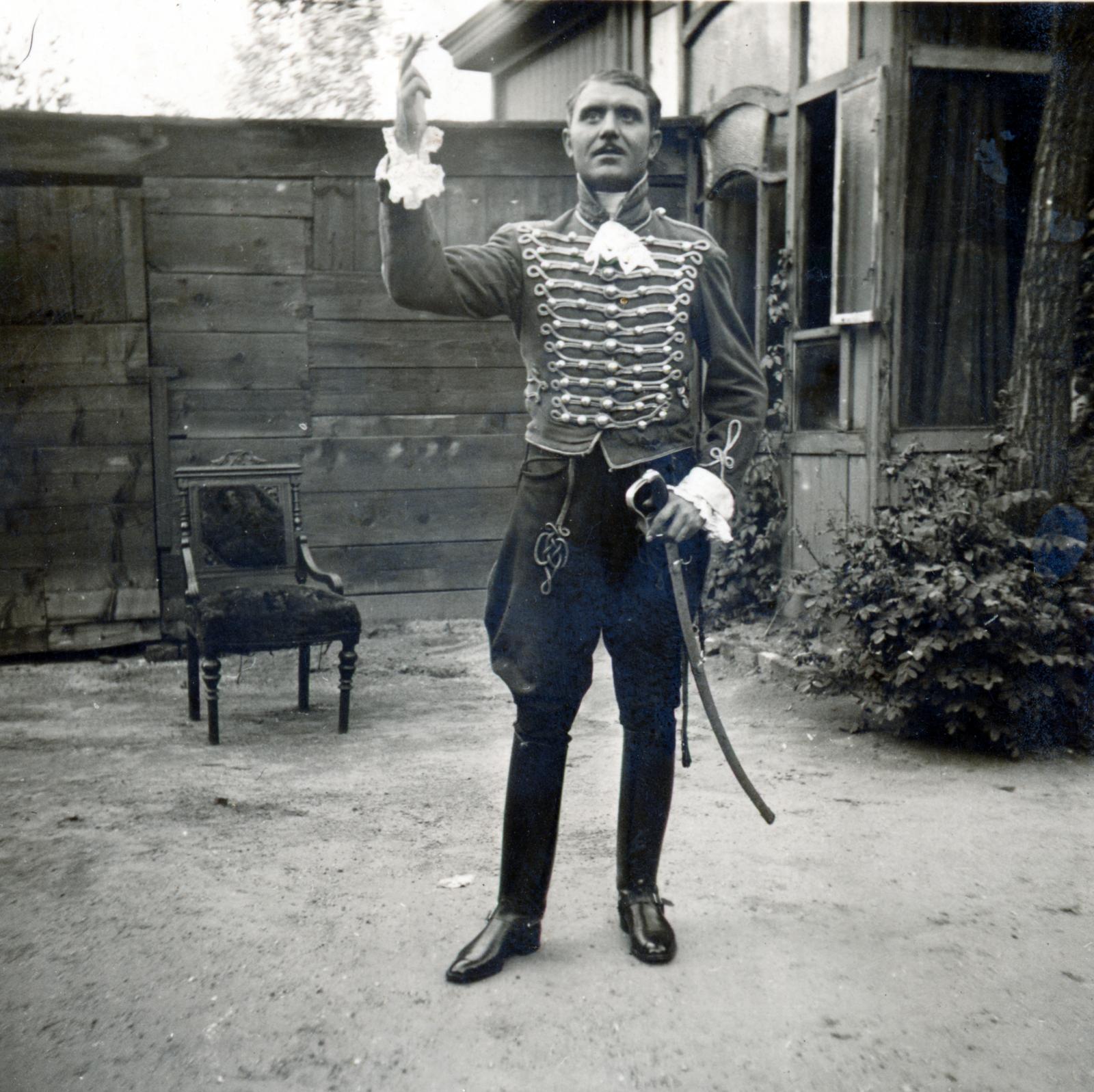 1936, Gödi Digitális Fotóarchívum, Best of, szék, huszár, kard, Fortepan #234202