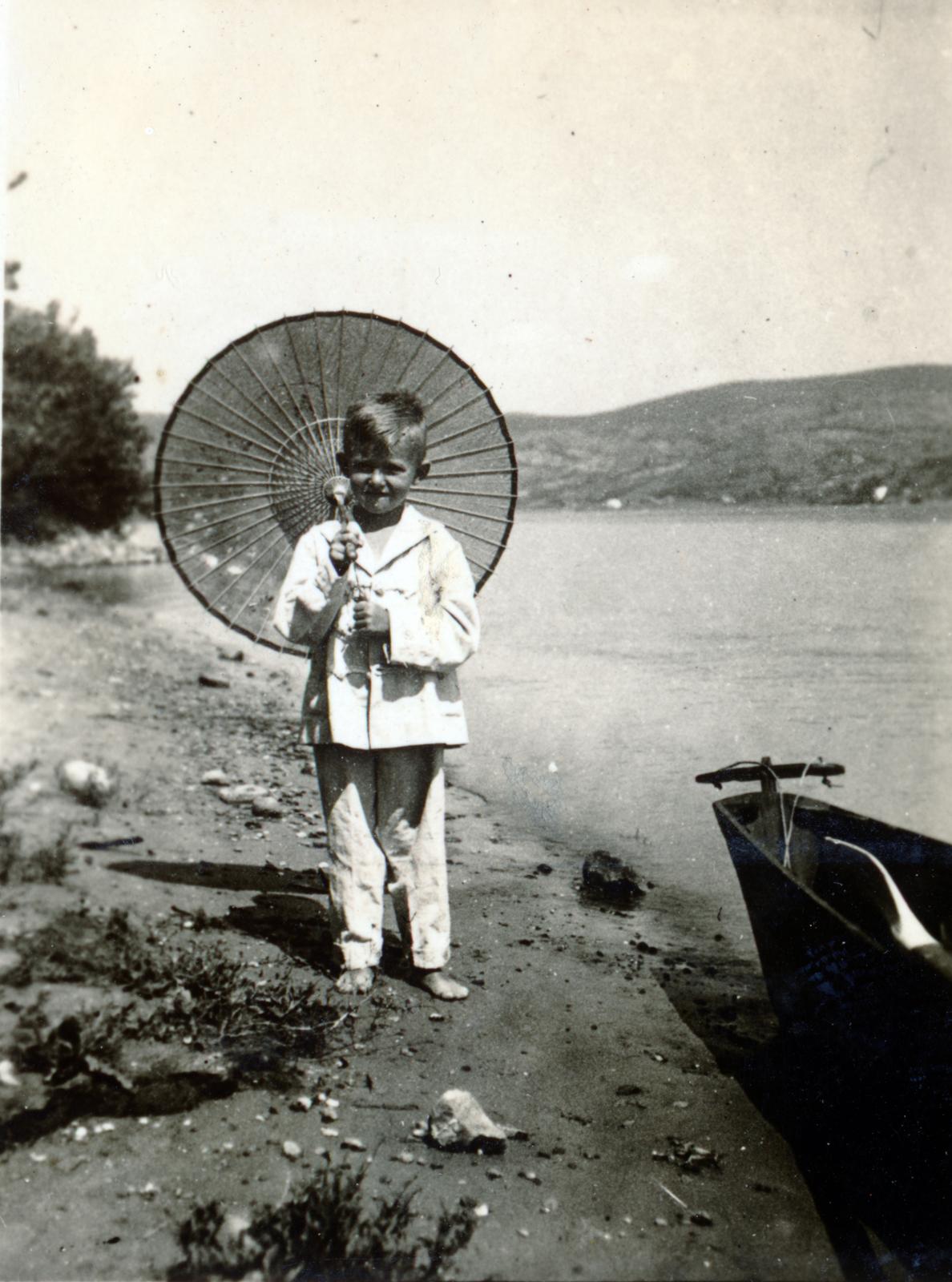 Hungary,Danube Bend, a Duna Nagymaros felett, háttérben a visegrádi hegyek., 1931, Gödi Digitális Fotóarchívum, Fortepan #234219