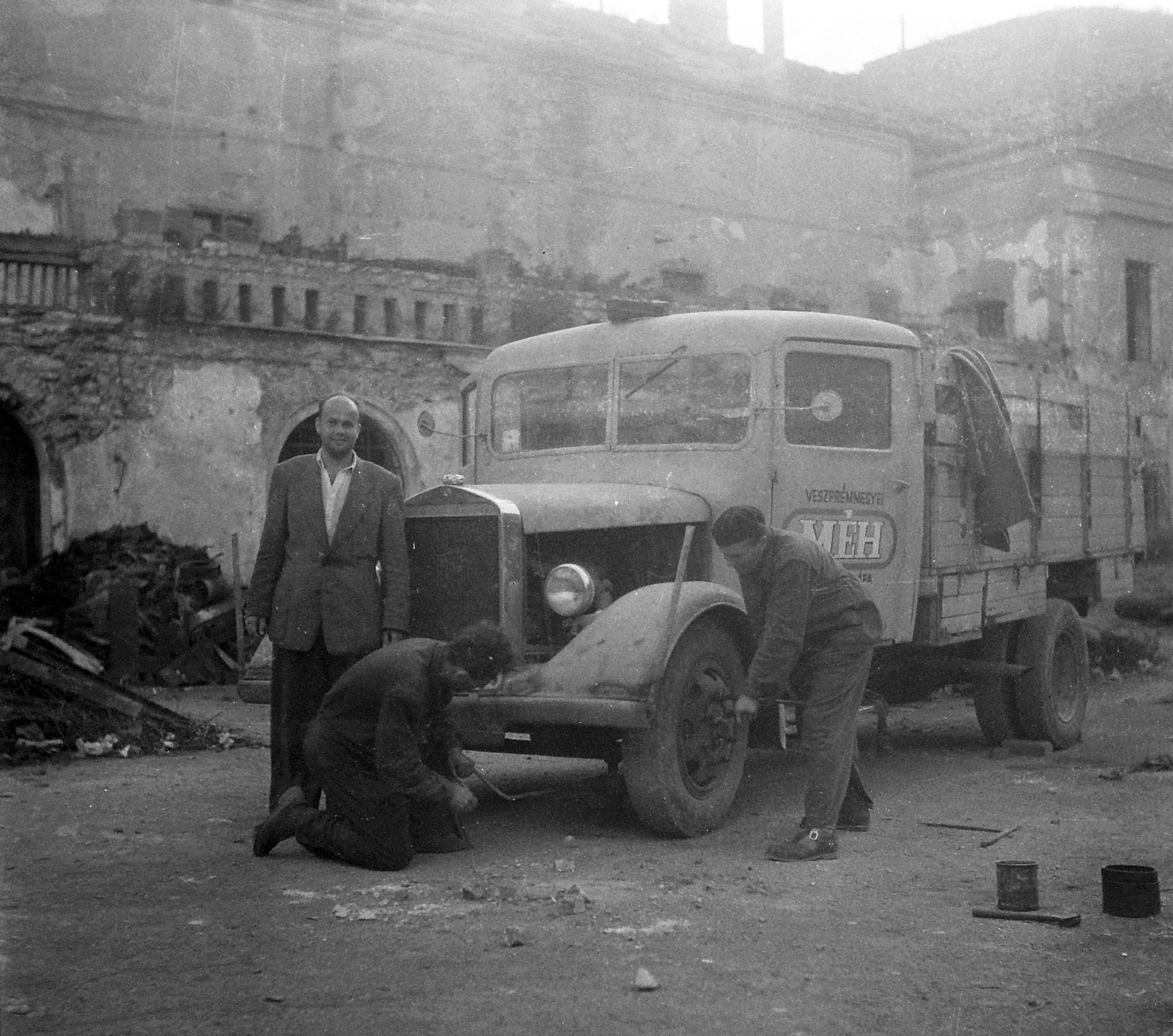 Hungary, Makó, 1951, Építész, German brand, commercial vehicle, Mercedes-brand, car repair, scrap metal, Secondary Product and Waste Material Processing Company, Fortepan #23439