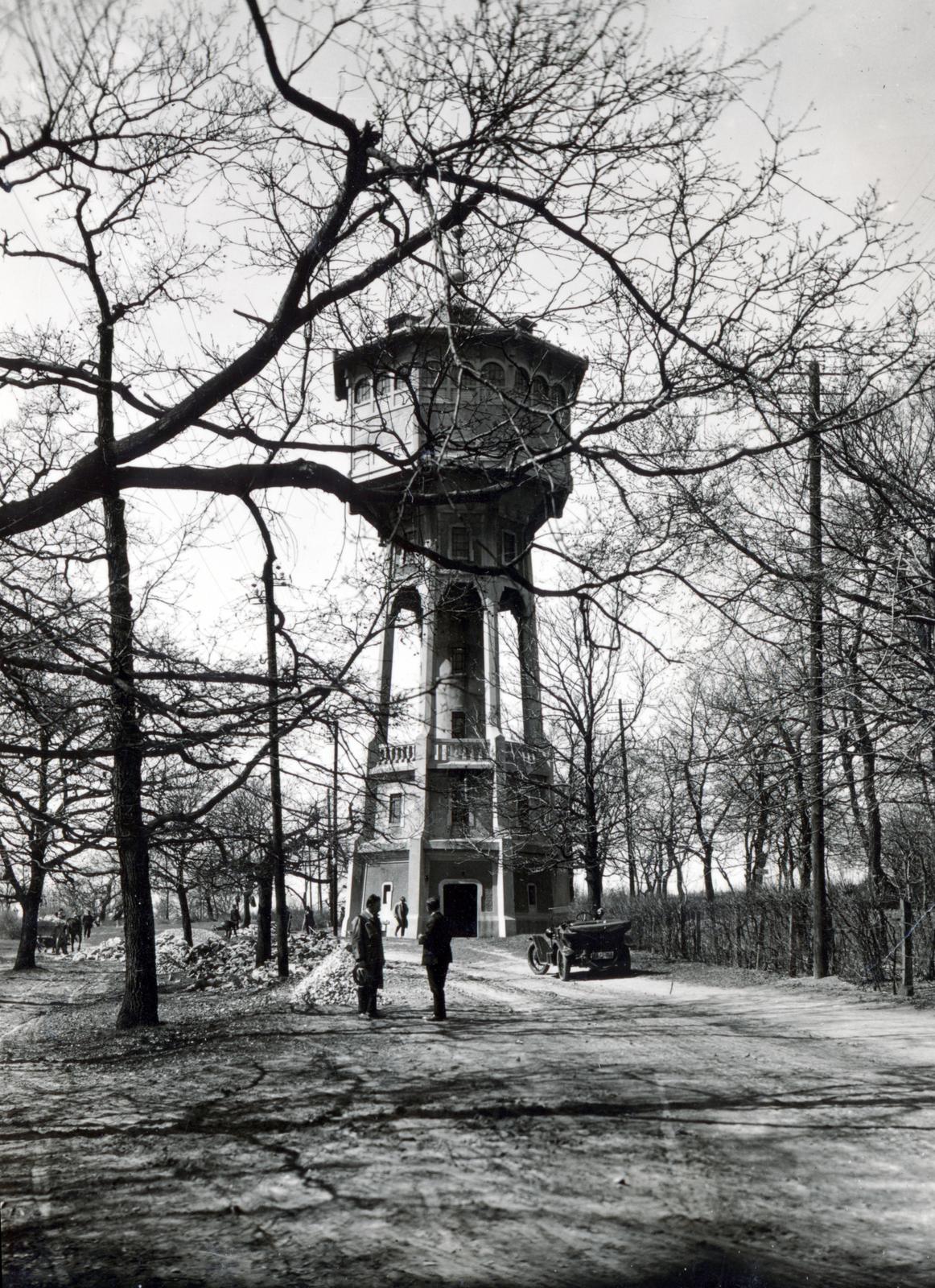Hungary, Budapest XII., Eötvös út, a Svábhegyi víztorony a Fülemile út kereszteződésében., 1930, Hegyvidéki Helytörténeti Gyűjtemény, water tower, Budapest, Fortepan #234684