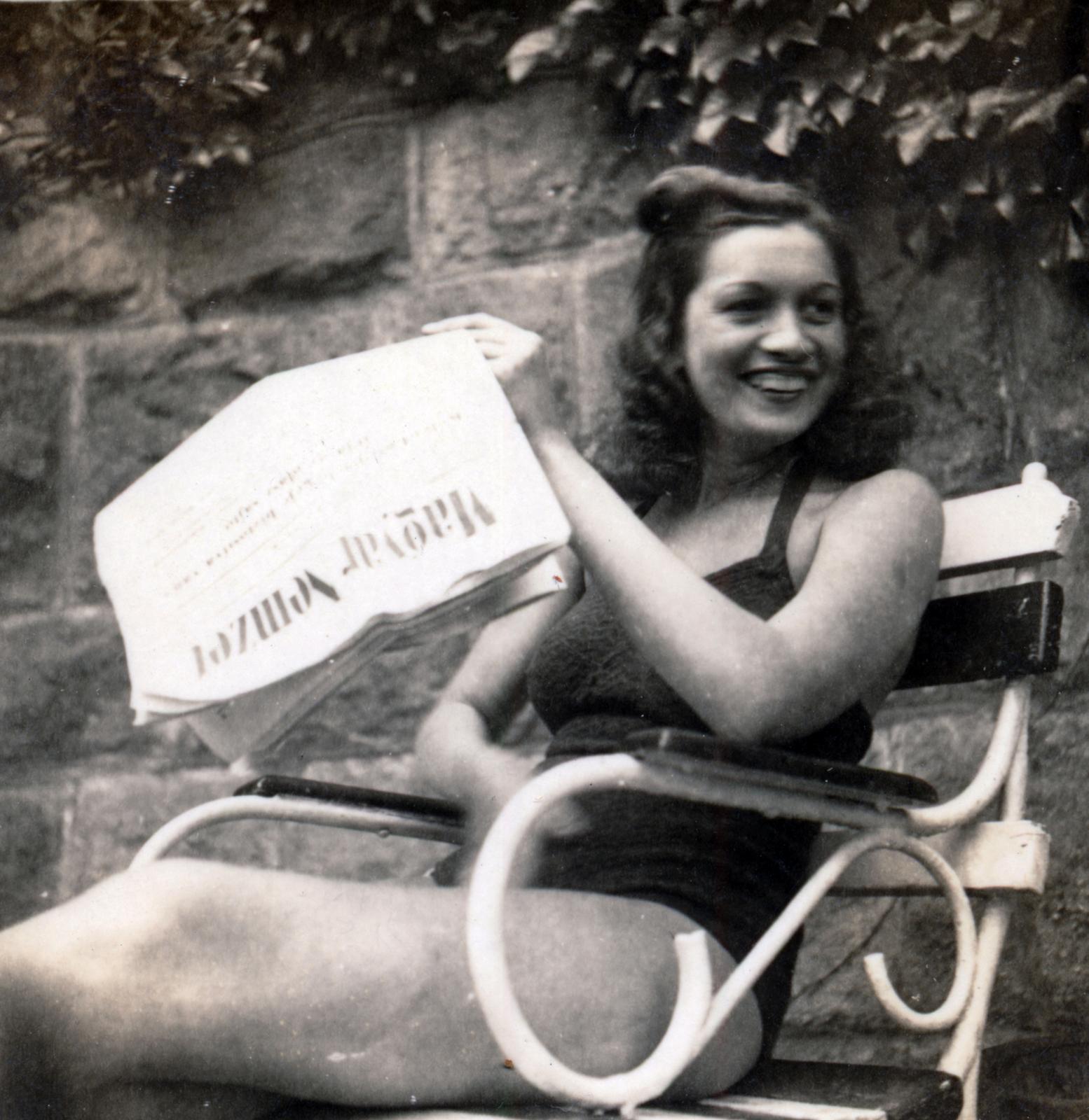 1937, Tatai Gergely, long-haired, bench, smile, reading, bathing suit, newspaper, Fortepan #234884
