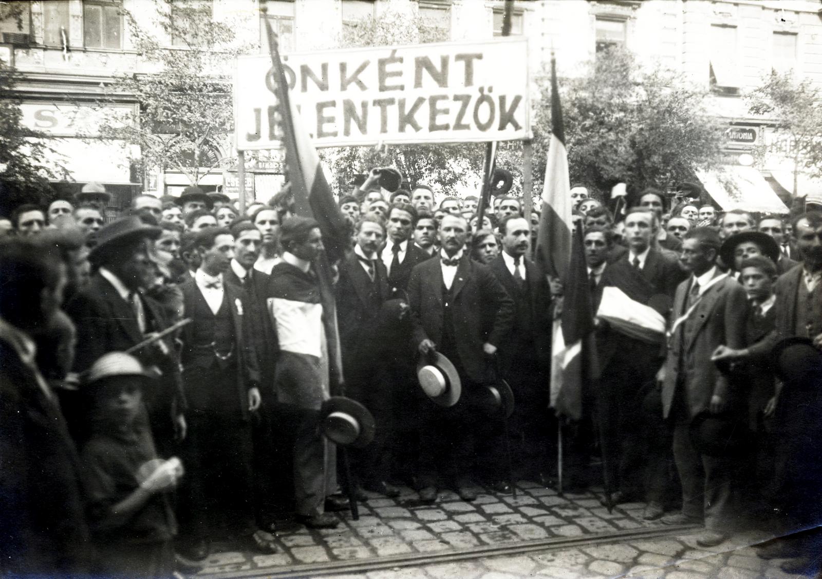 1914, Lőcsei (Tóth) Péter, első világháború, transzparens, férfiak, tömeg, önkéntes, Fortepan #234933