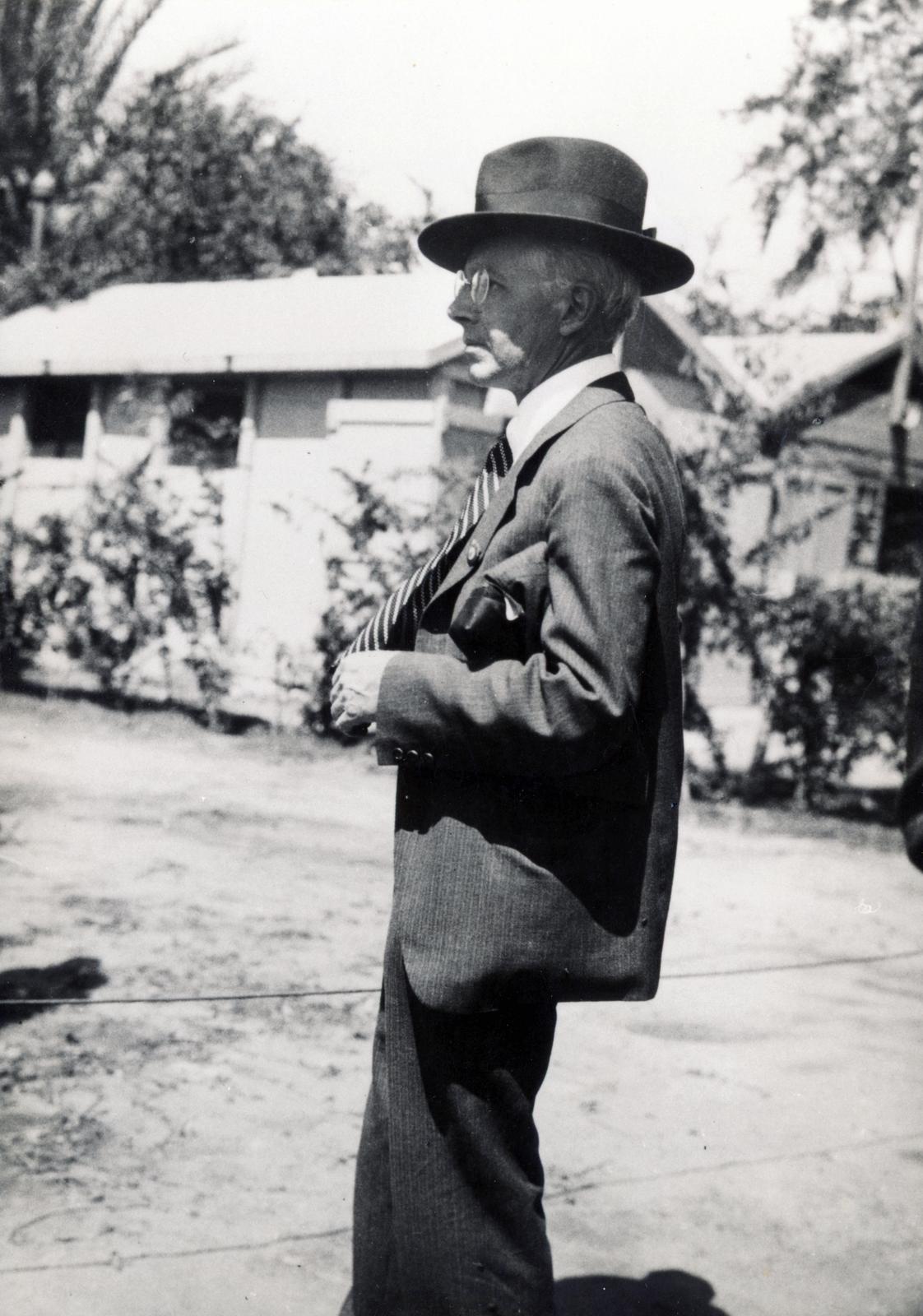 Egyiptom, Kairó, Bartók Béla, a felvétel egy arab zenei kongresszuson való részvételekor készült., 1932, Lőcsei (Tóth) Péter, Best of, szemüveg, kalap, nyakkendő, úriember, Bartók Béla-ábrázolás, Fortepan #234953