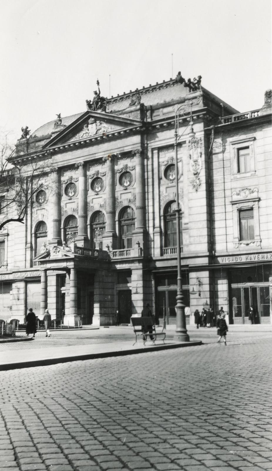Magyarország, Budapest I., Corvin tér, Budai Vigadó., 1929, Várallyai Katus, Budapest, Fortepan #235015