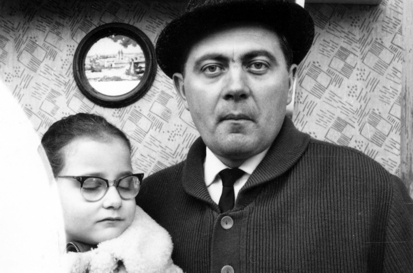 1962, Lorkó Fanni, Best of, glasses, girl, closed eyes, man, Fortepan #235070