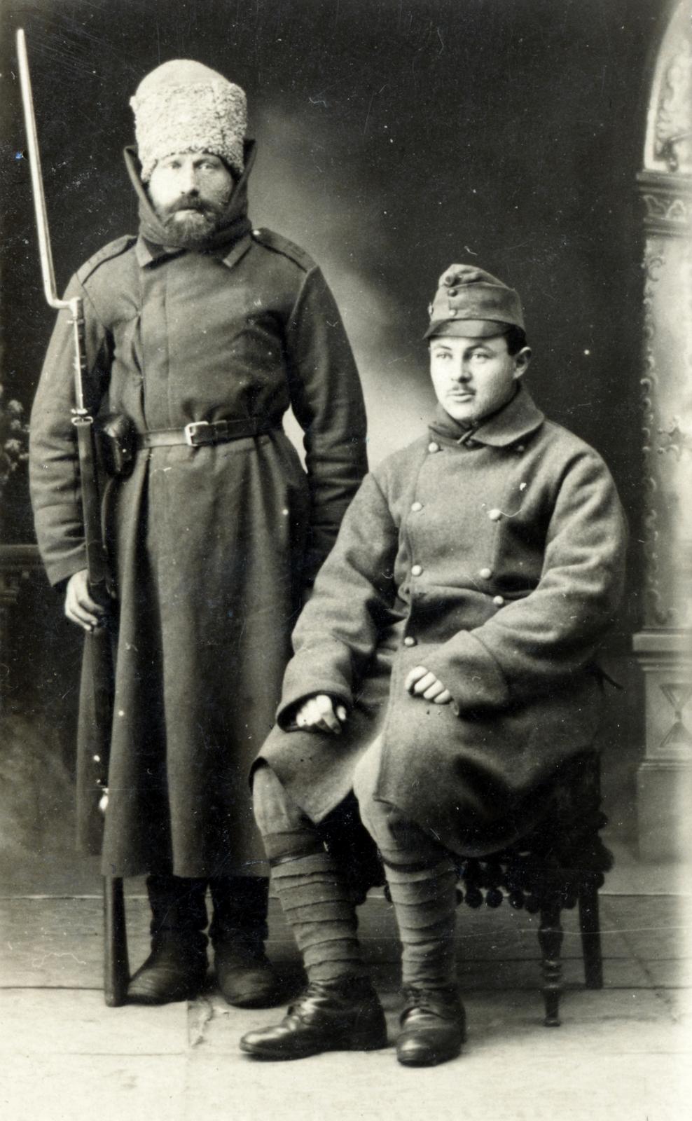 1917, Zsombor Ede, kettős portré, kucsma, szurony, katona, első világháború, Fortepan #235184