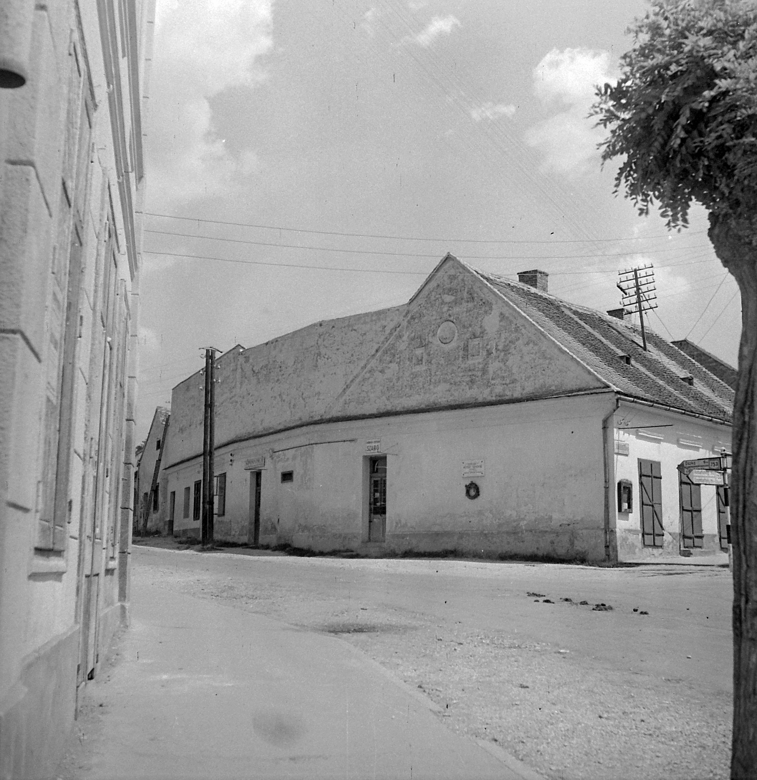 Hungary, Vasvár, üzletsor a mai Petőfi utca helyén., 1952, Építész, row of shops, house, Fortepan #23524