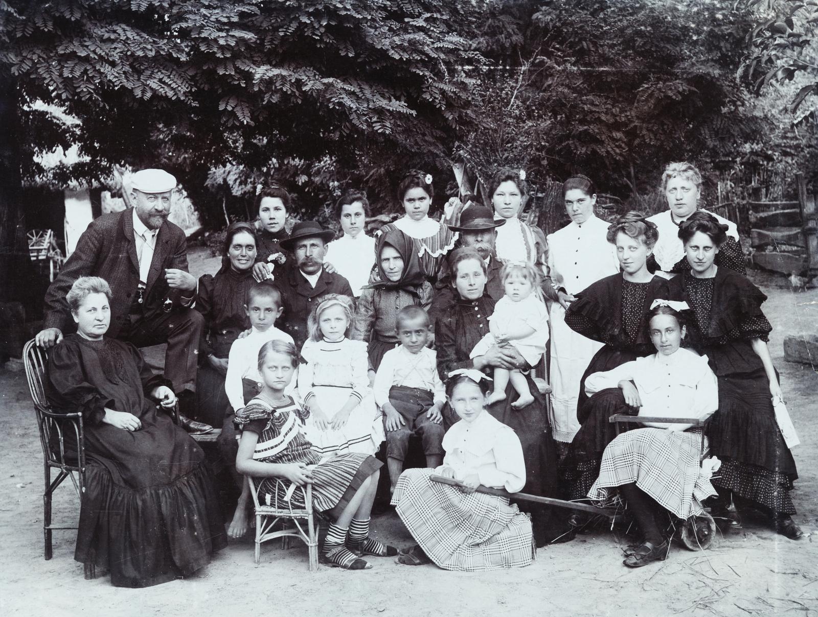 1912, Fejér Csaba-Kindert Piroska, family, generations, tableau, Fortepan #235334