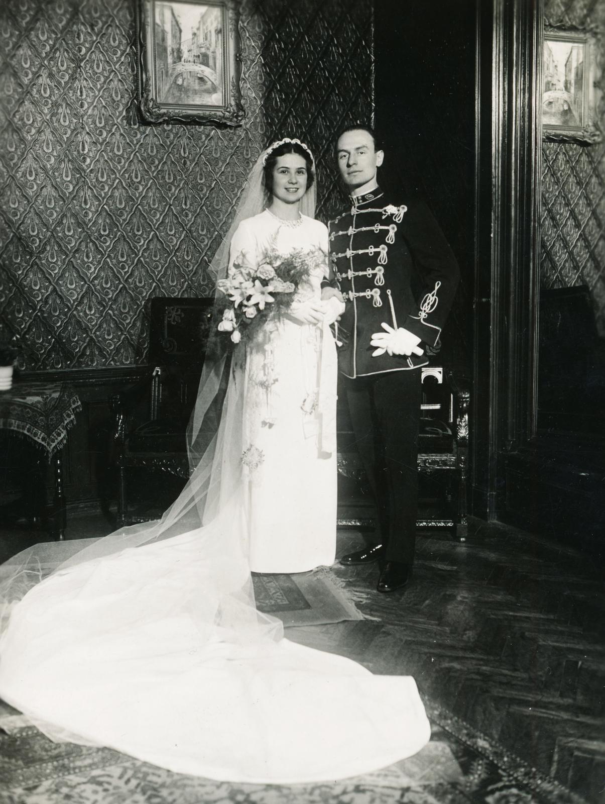 1934, Fejér Csaba-Kindert Piroska, huszár, vőlegény, menyasszony, Fortepan #235395