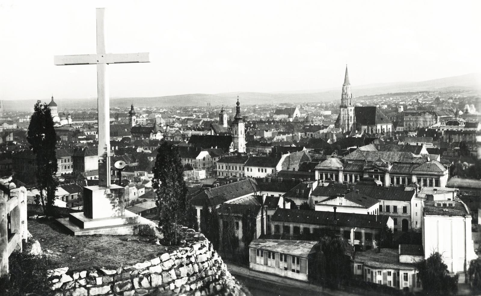 Románia,Erdély, Kolozsvár, kilátás a Fellegvárból. Balról Ortodox katedrális, Unitárius templom, Lutheránus templom, ferences templom, református templom, Szent Mihály-templom., 1940, Kenderessy Tibor, kereszt_jelkép, Fortepan #235549