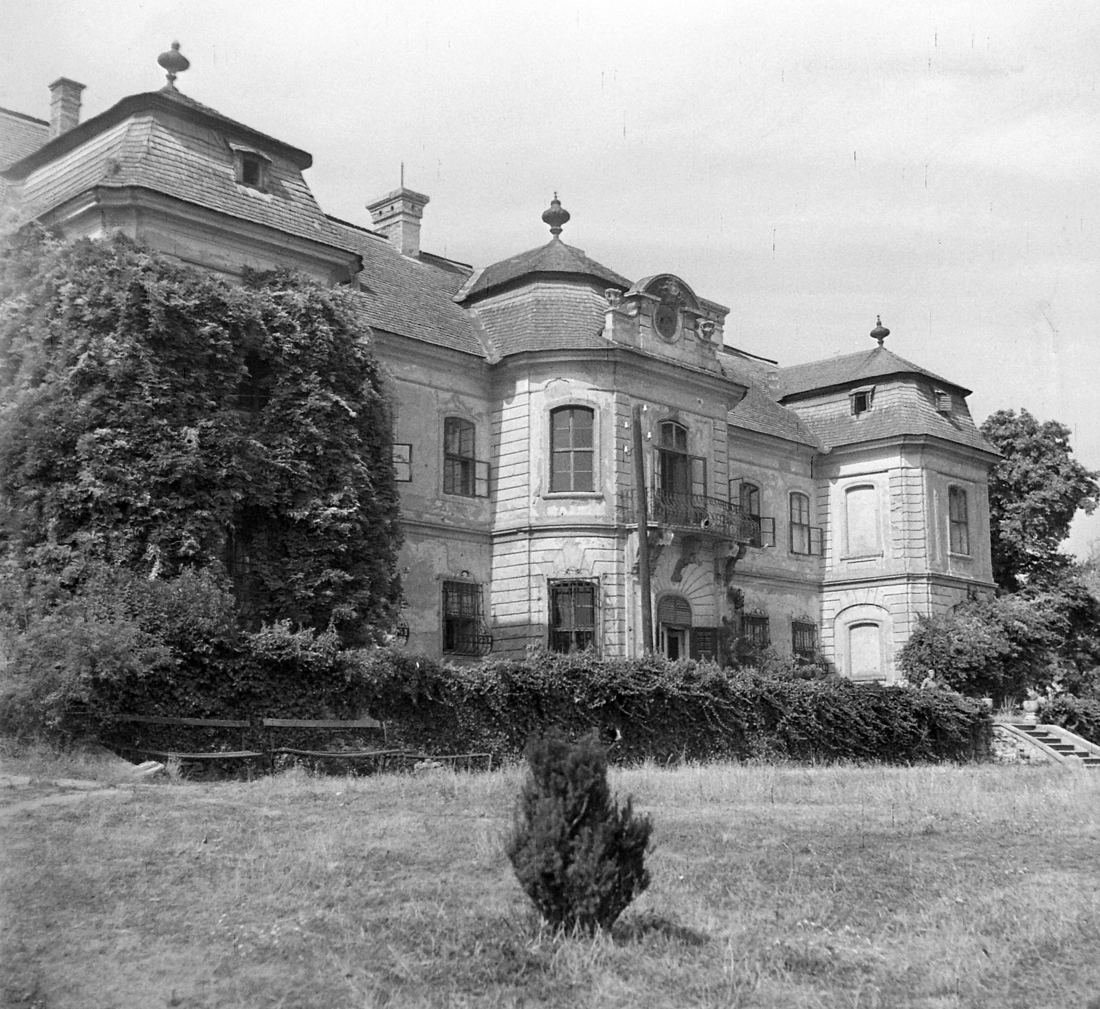 Hungary, Mór, Lamberg-kastély., 1953, Építész, castle, Baroque-style, Jakab Fellner-design, Fortepan #23557