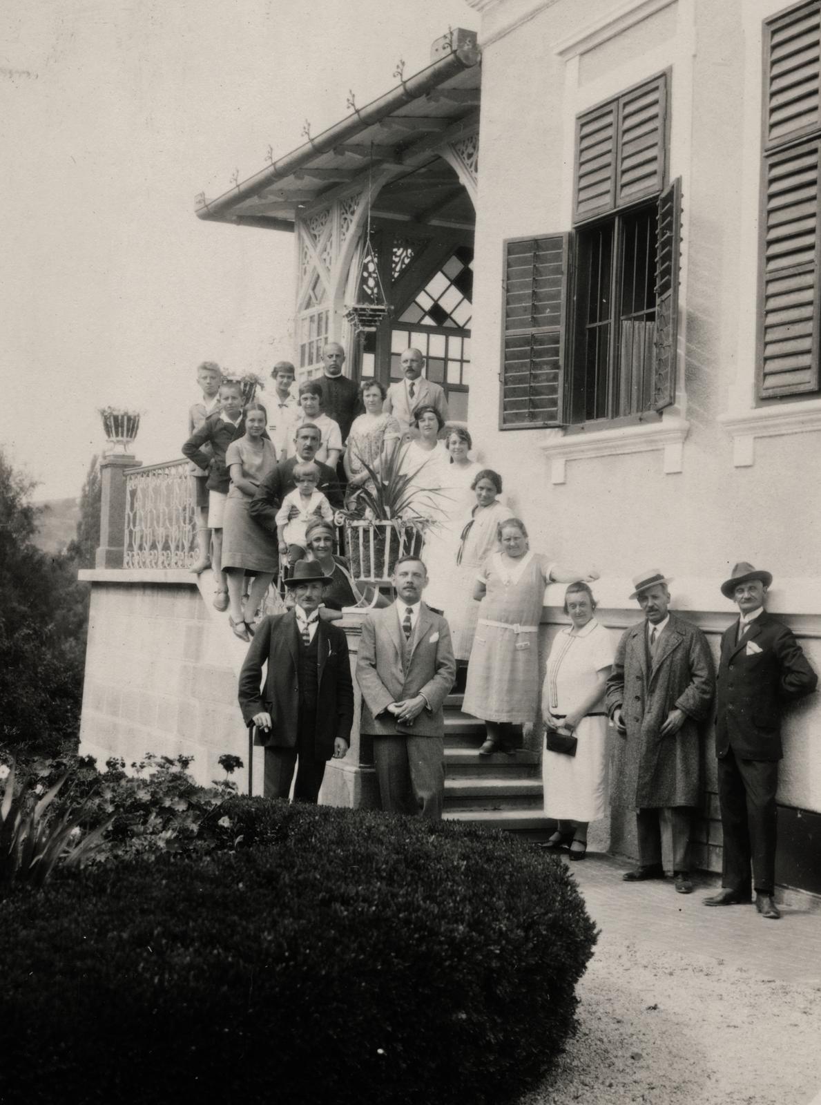 Magyarország, Balatonalmádi, 1925, Kenderessy Tibor, csoportkép, lépcső, Fortepan #235579