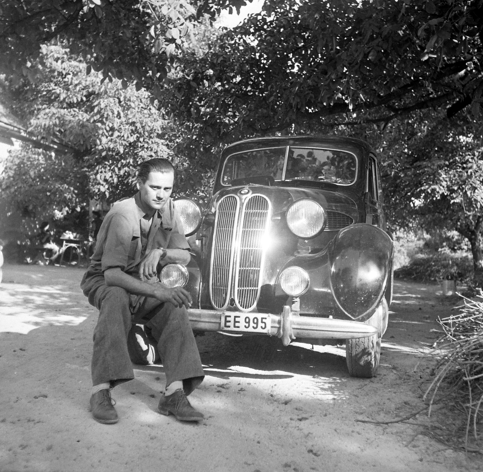 Hungary, Mór, Pince utca 22., 1953, Építész, Gerrman brand, BMW-brand, automobile, number plate, photo aspect ratio: square, Fortepan #23567