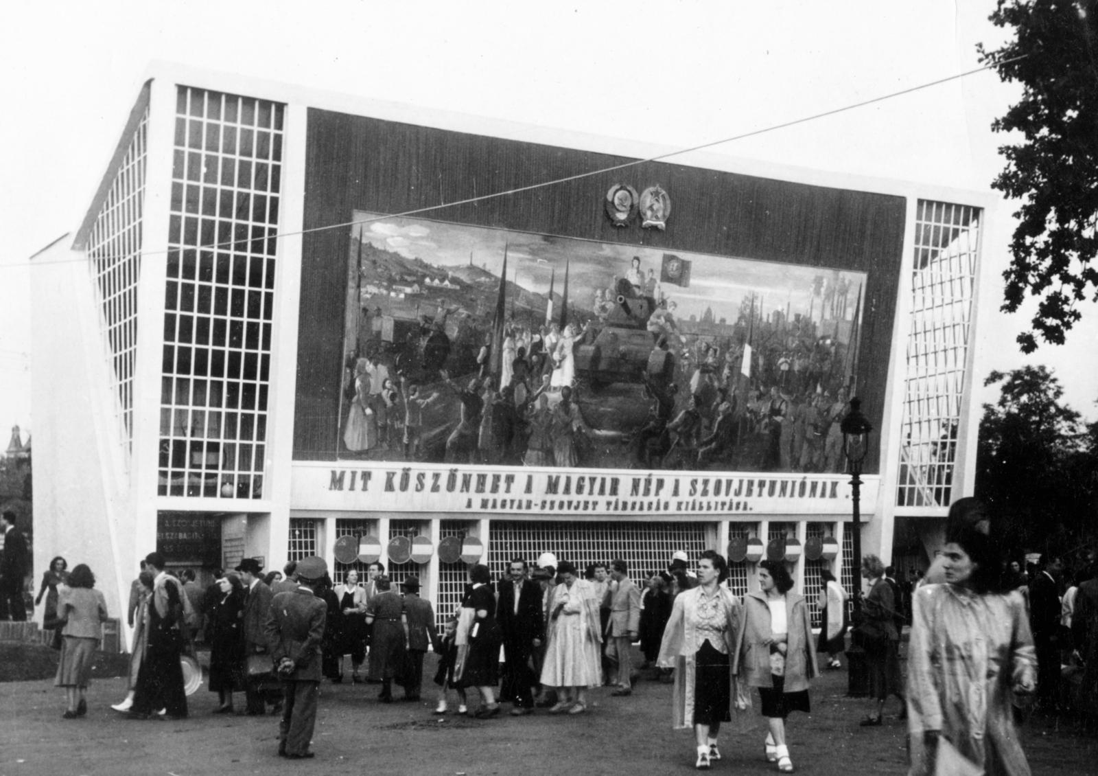 Hungary, Budapest XIV., Budapesti Nemzetközi Őszi Vásár, a Magyar-Szovjet Társaság pavilonja., 1949, Gellért Andor Tamás, Budapest, Fortepan #235798