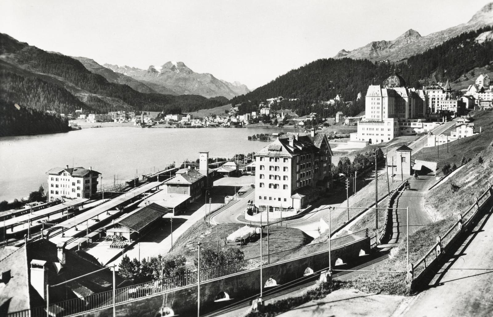Switzerland, St. Moritz, St. Moritzersee, előtérben a Via Serlas mellett a Hotel Margna., 1929, Márton Attila, Fortepan #236135