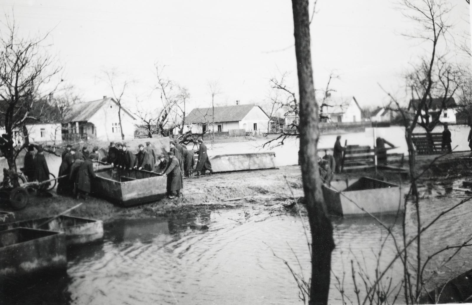 1941, Márton Attila, árvíz, csónak, katona, Fortepan #236152
