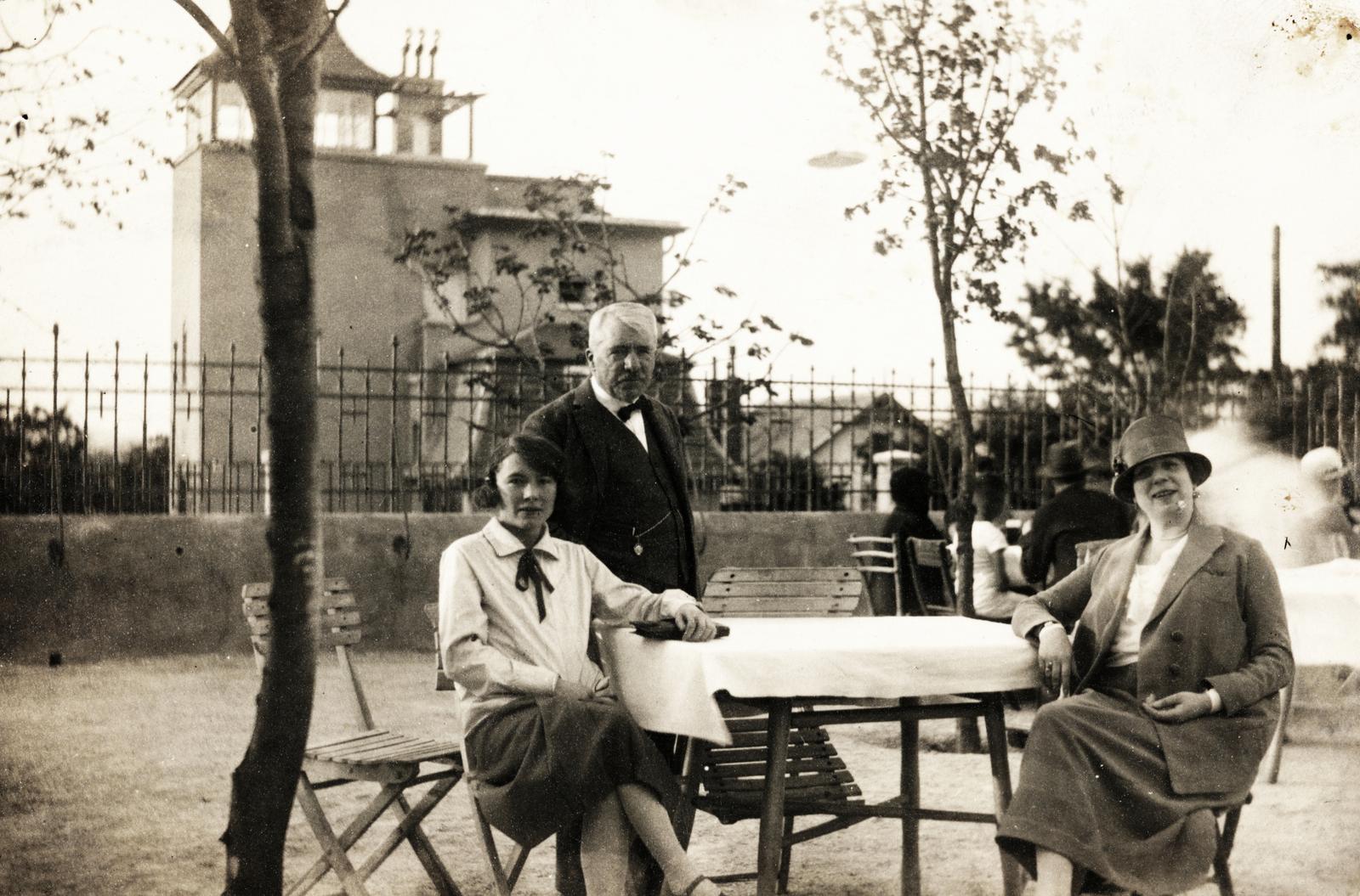 1923, Száraz Miklós György, family, terrace, table, Fortepan #236371