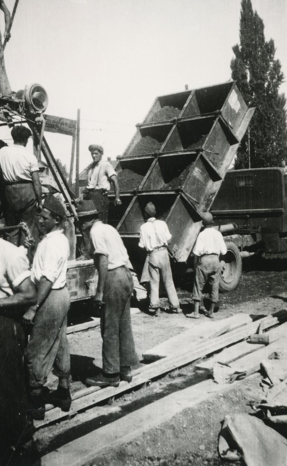 1940, Száraz Miklós György, Fortepan #236388