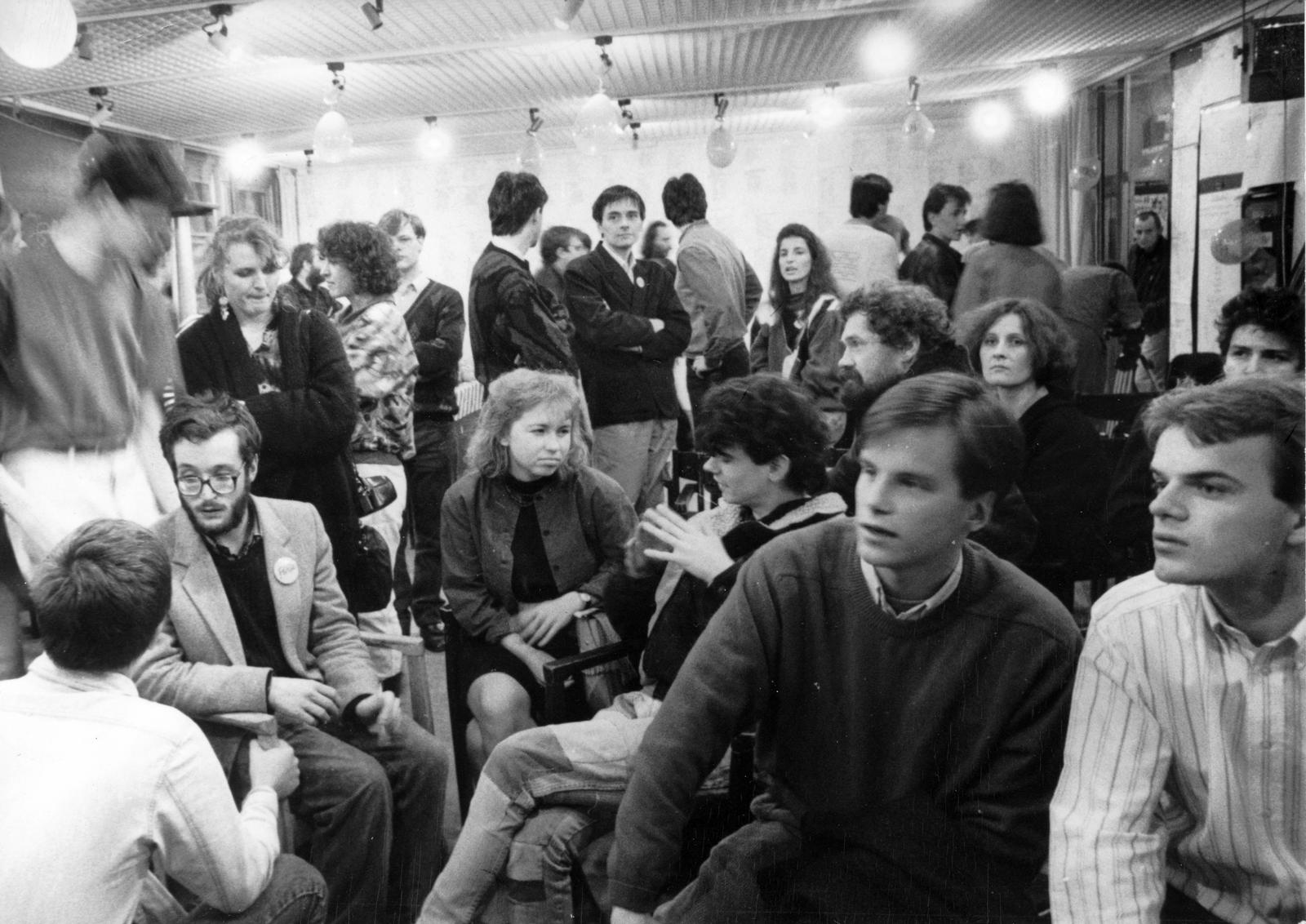 1990, Zalai Mária, gyűlés, fiatalság, Fortepan #236776