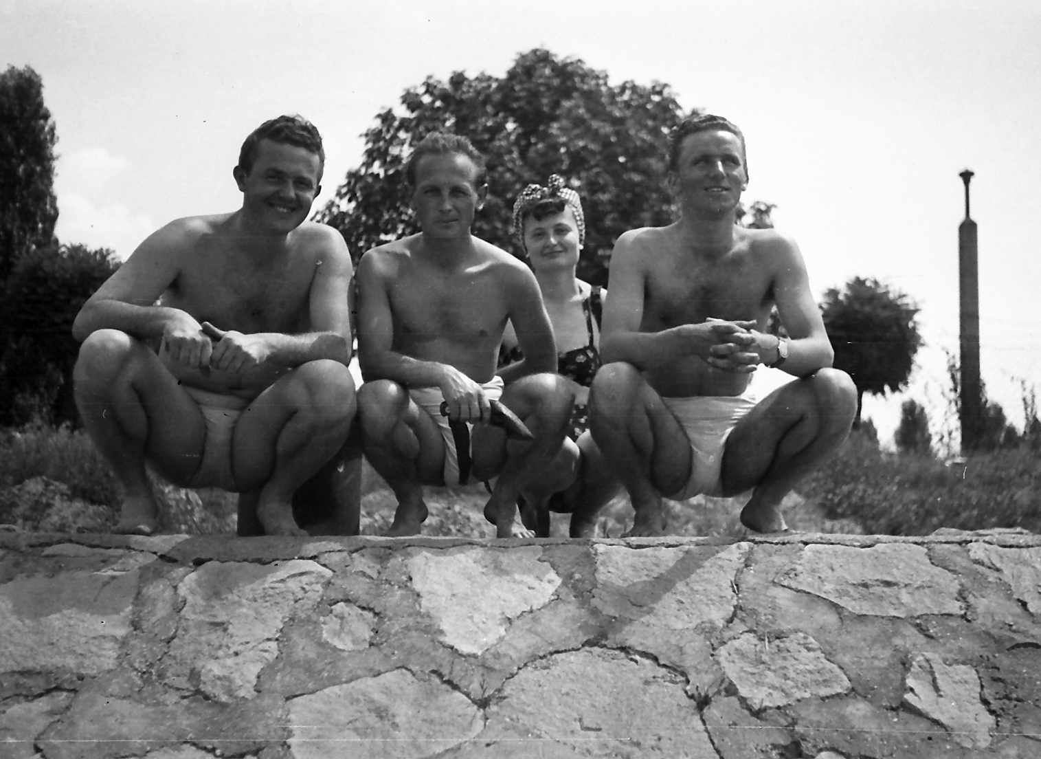1955, Pálfi Balázs, bathing suit, youth, squatting, Fortepan #23707