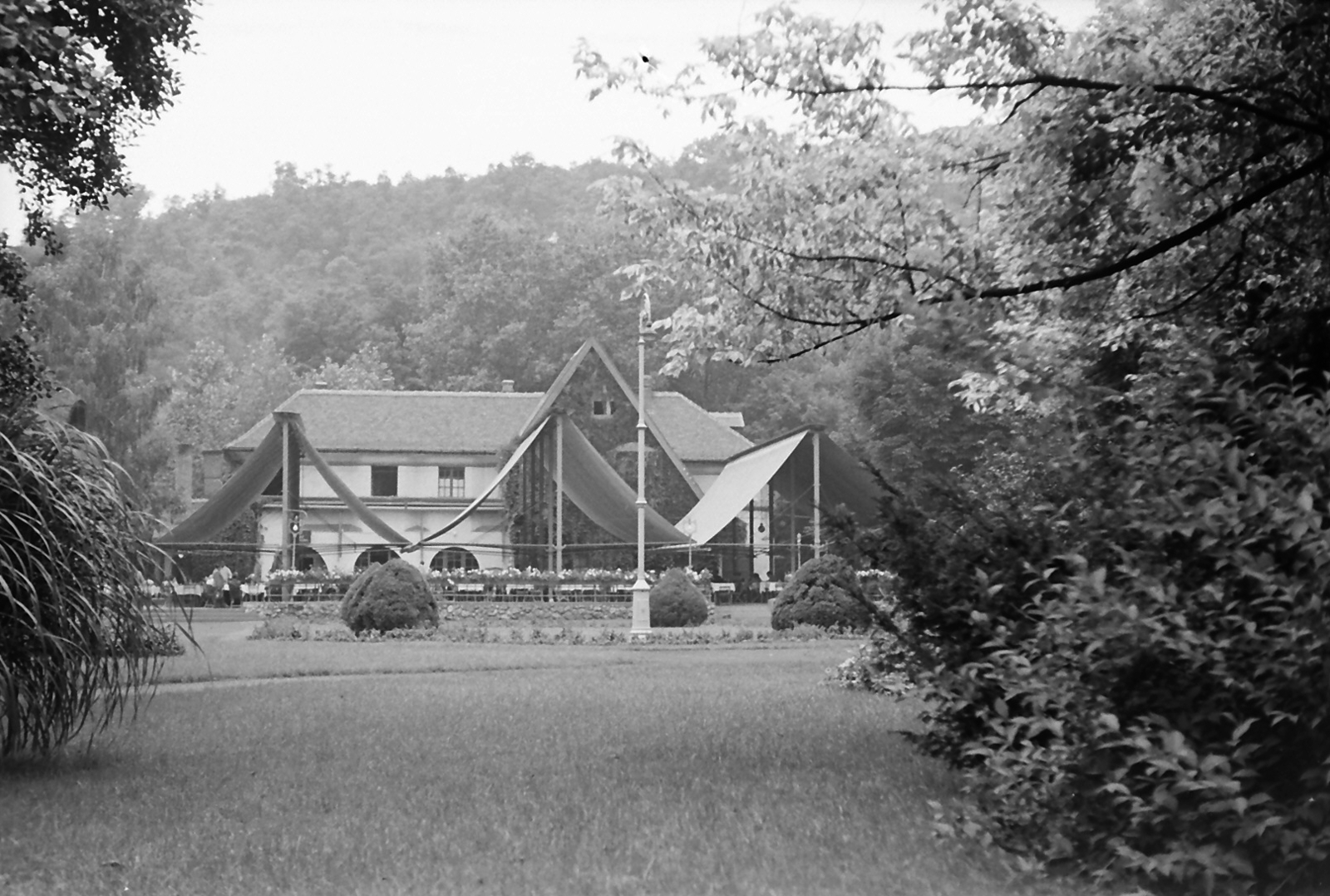 Hungary, Miskolc,Miskolctapolca, Anna szálló és kerthelyisége., 1955, Pálfi Balázs, hotel, Fortepan #23708