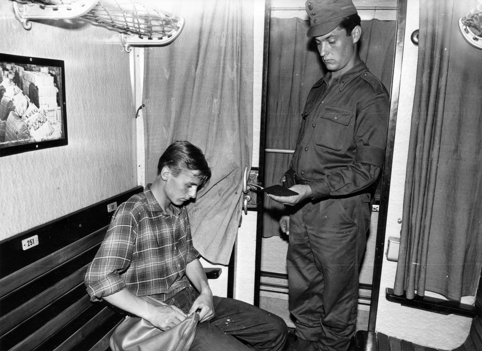 1968, Ódon Antikvárium, Fortepan #237586