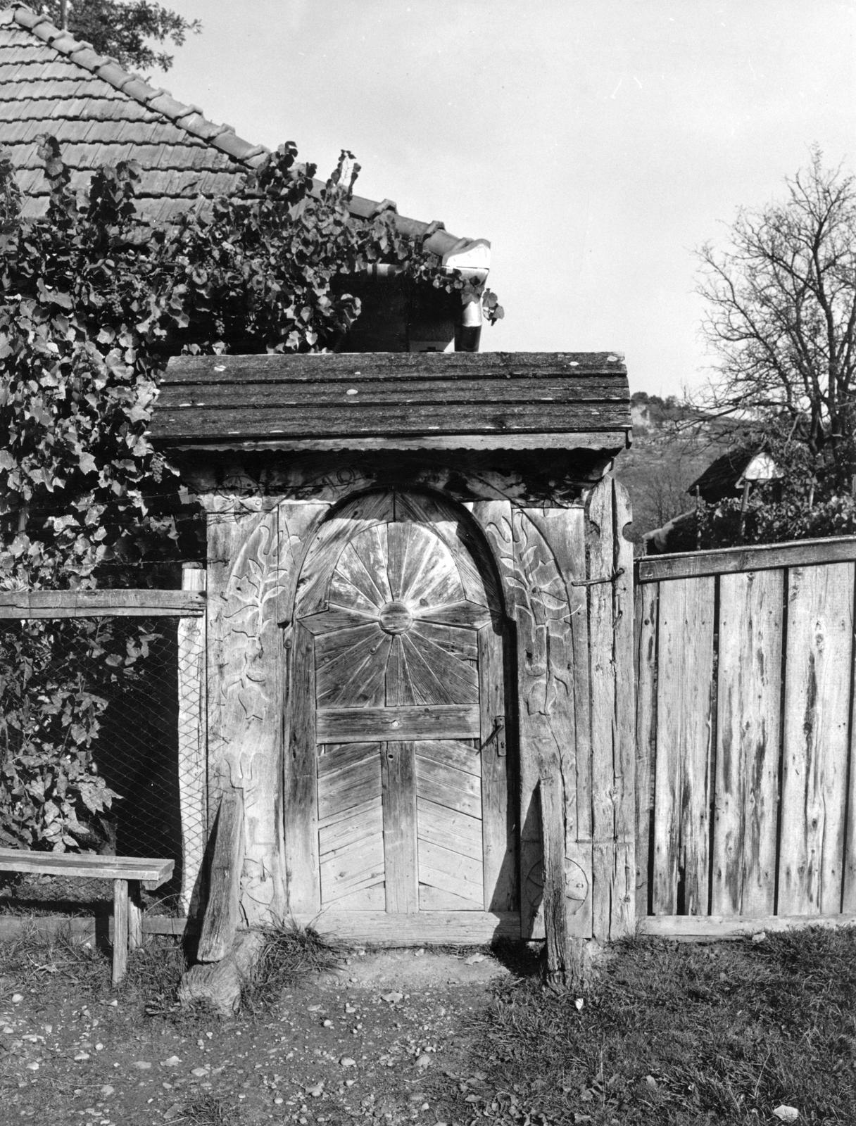 1974, Ódon Antikvárium, Kútvölgyi Mihály, Fortepan #237601