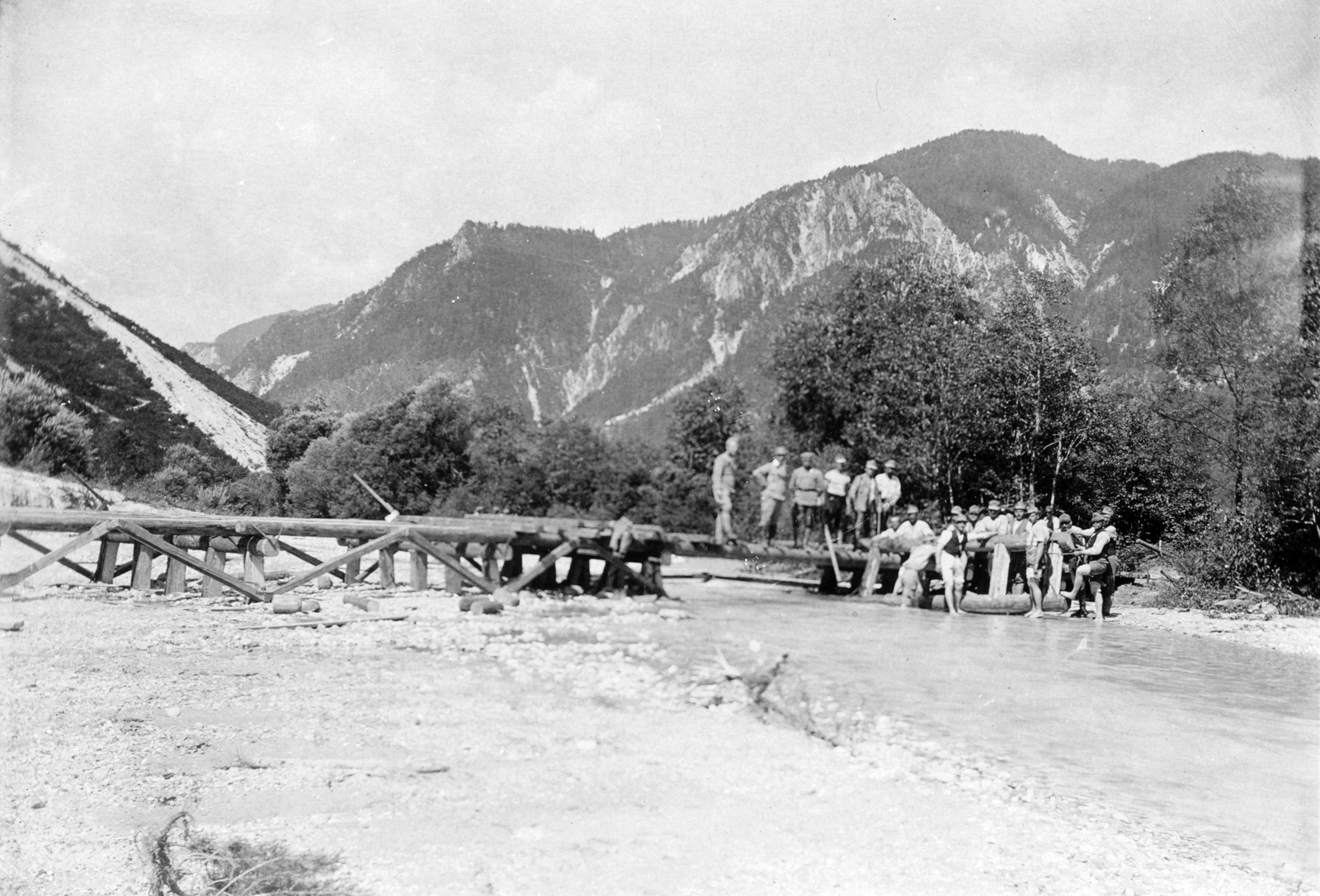 1916, Vogl Elemér, First World War, uniform, tableau, men, summer, mountain, wooden bridge, stream, Fortepan #23878