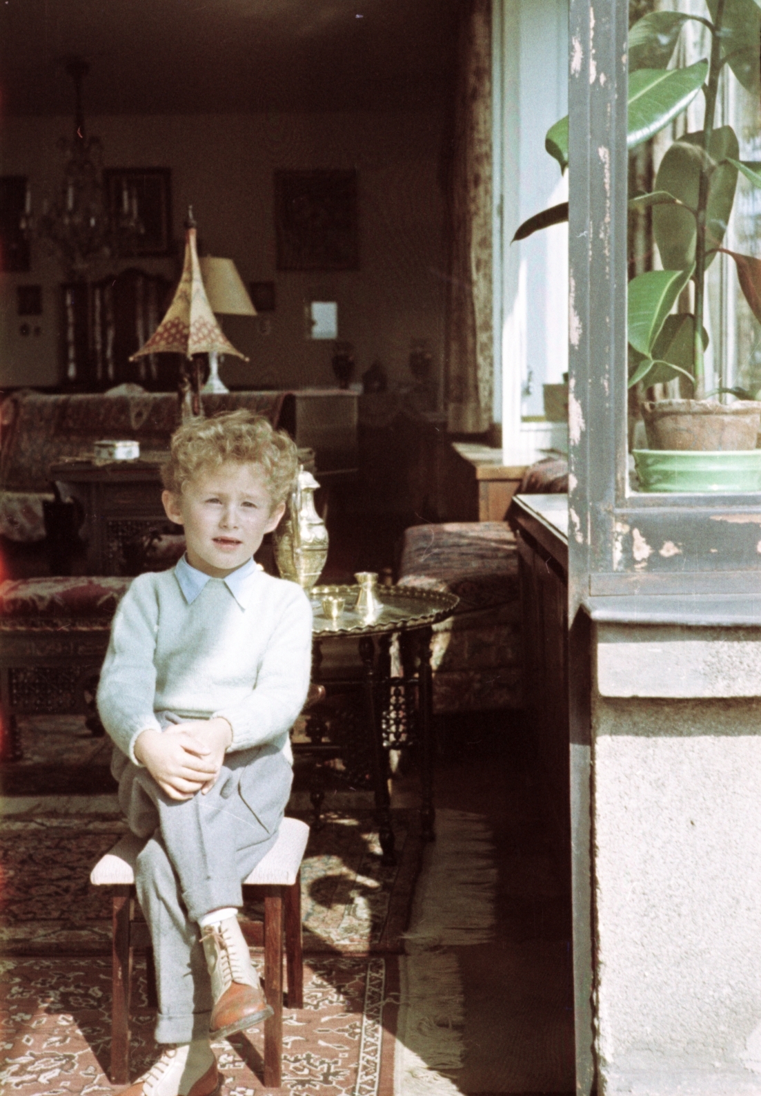 Hungary, Budapest V., Nyugati (Marx) tér 9., lakásbelső., 1959, Hegedűs Judit, colorful, interior, lampshade, Budapest, Fortepan #23950