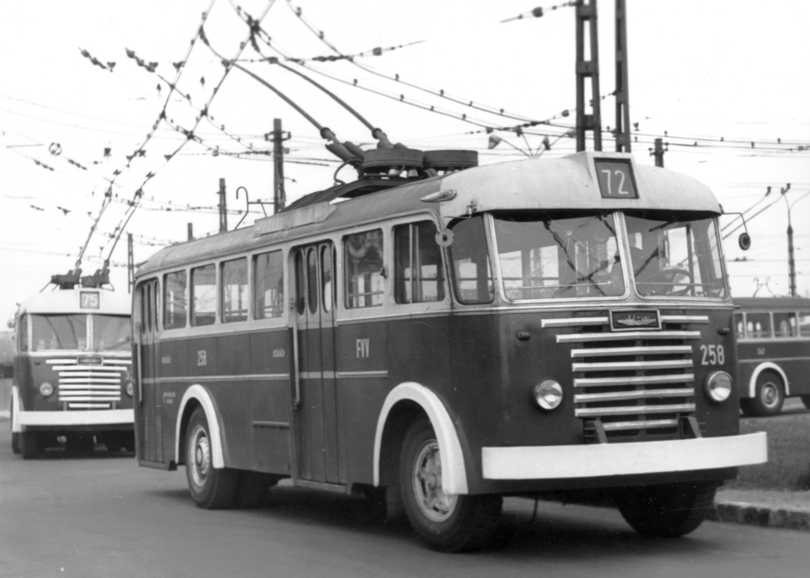 Hungary, Budapest X., Pongrácz út, járműtelep., 1962, Farnadi Zsolt, Hungarian brand, Ikarus-brand, trolley bus, Budapest, Fortepan #24061