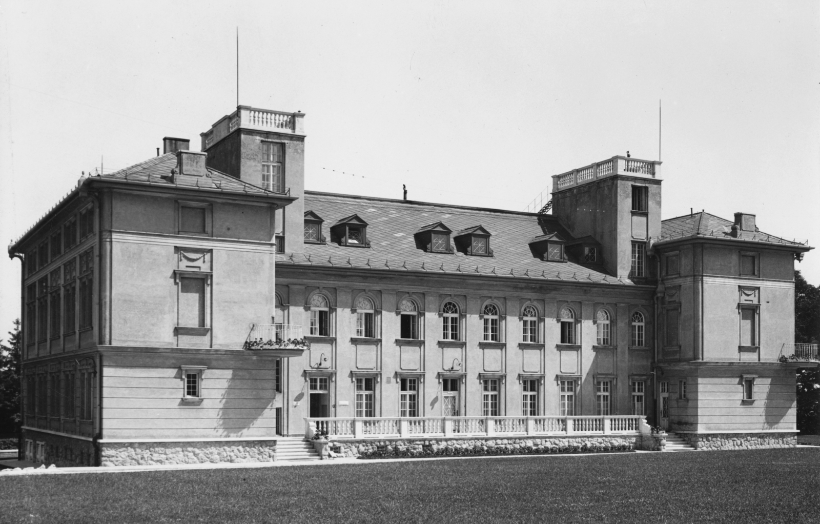 Magyarország, Budapest XII., Konkoly Thege Miklós út 15-17. MTA Csillagászati és Földtudományi Kutatóközpont Konkoly Thege Miklós Csillagászati Intézet., 1940, Somlai Tibor, csillagvizsgáló, középület, Magyar Tudományos Akadémia, Budapest, Fortepan #24151