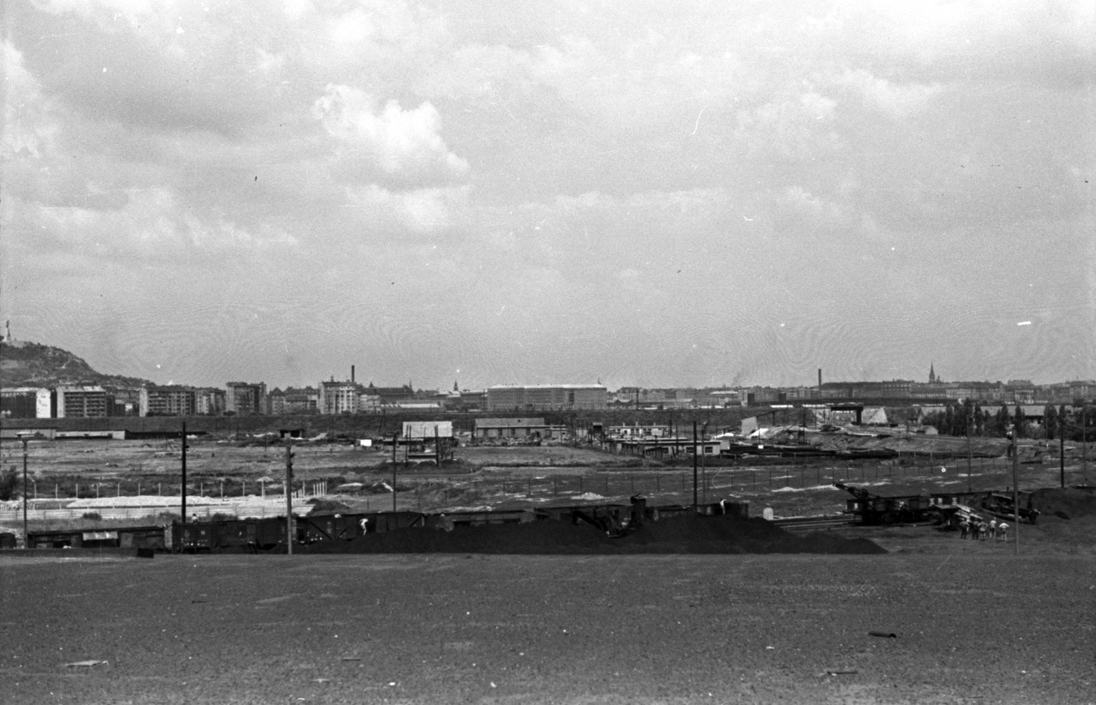 Hungary, Budapest XI., Lágymányos, a kép bal szélén a Gellért-hegy látható., 1957, Szánthó Zoltán, Budapest, picture, Fortepan #24253