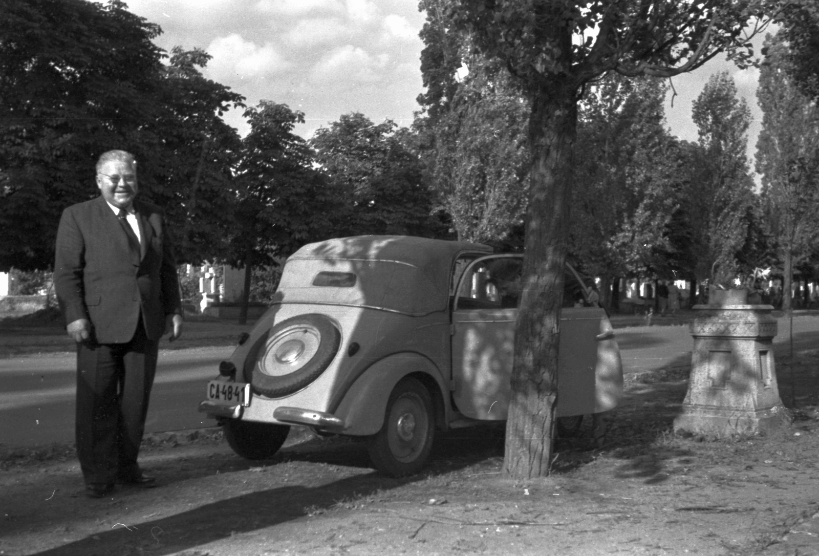 Hungary, Budapest X., Új Köztemető., 1959, Szánthó Zoltán, street view, Fiat-brand, Italian brand, automobile, number plate, Budapest, Fortepan #24394
