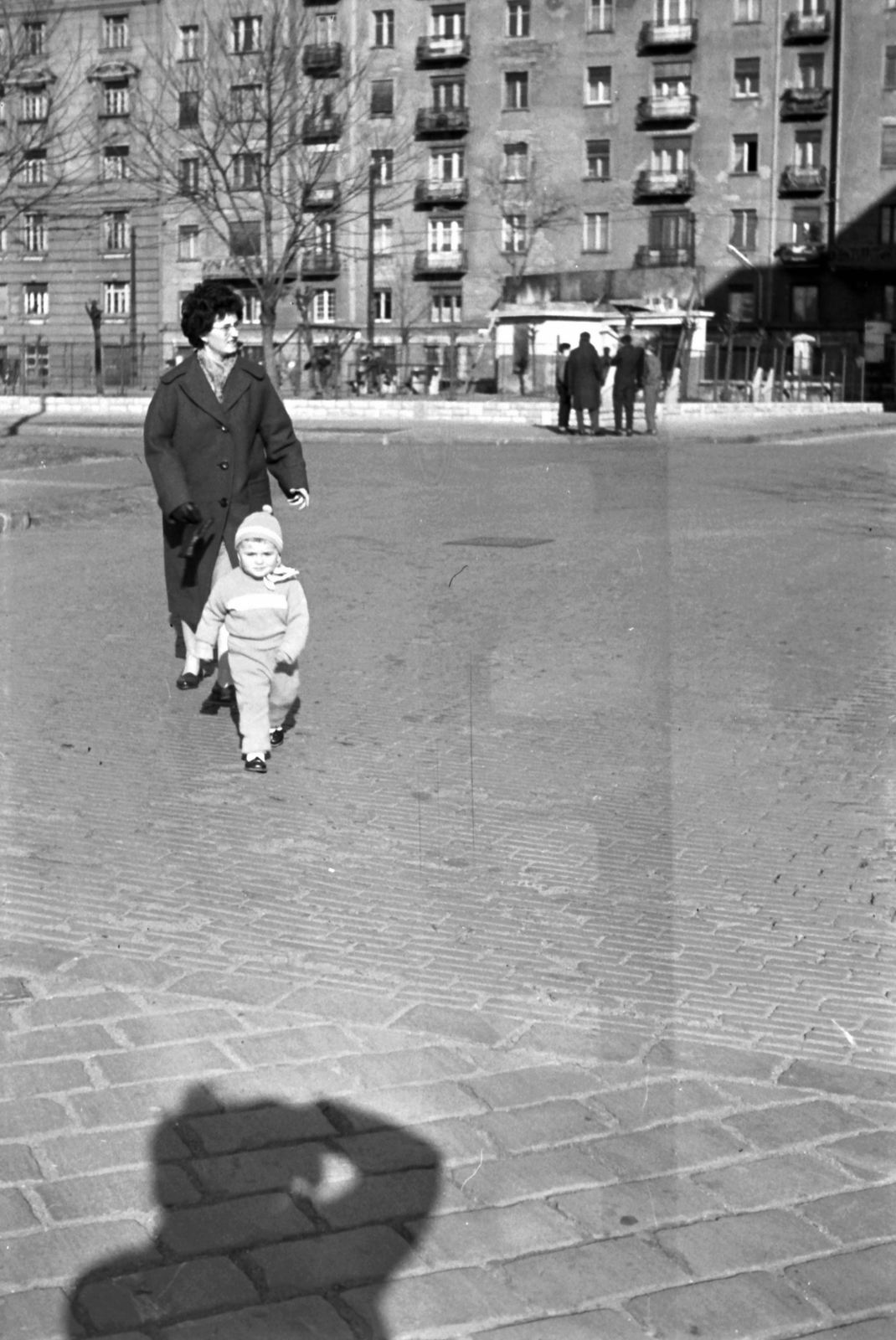 Hungary, Budapest V., Széchenyi rakpart a Markó utcánál, szemben a Balassi Bálint utca 9-11., 1962, Szánthó Zoltán, shadow, Budapest, shadow selfie, Fortepan #24454