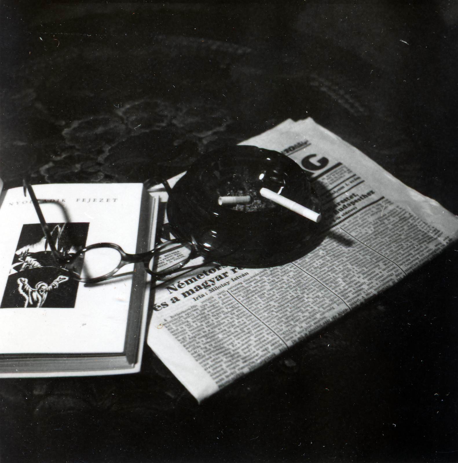 1939, Lőrincze Judit, smoking, still life, glasses, newspaper, ashtray, Magyarság newspaper, Fortepan #24594