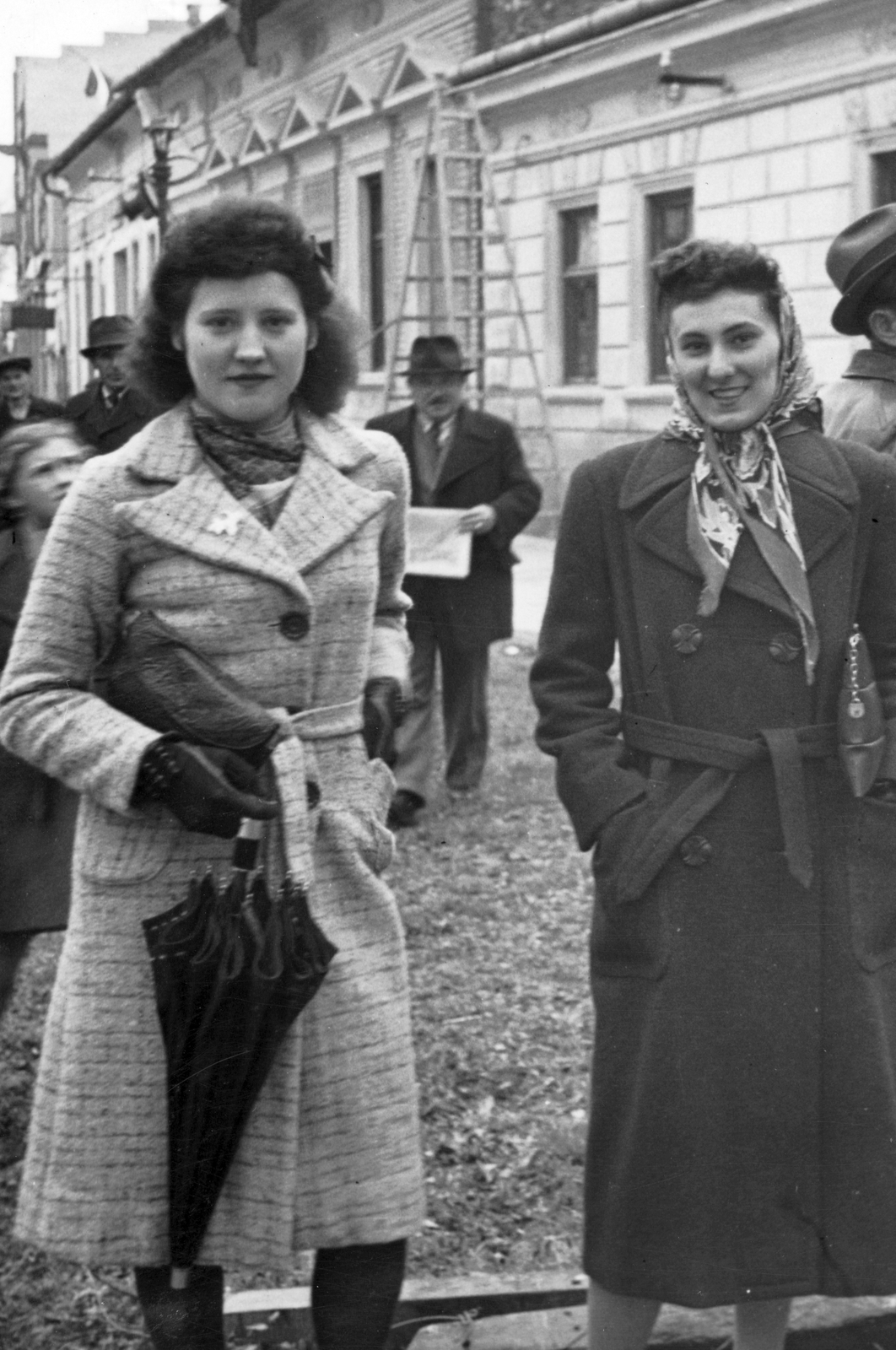 1941, Martin Djemil, women, coat, umbrella, Fortepan #24615