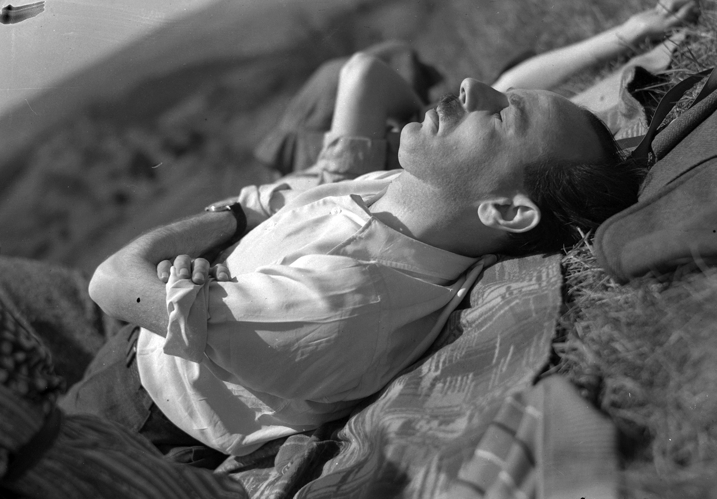 1940, Vass Károly, sunshine, relaxation, man, face profile, arms crossed over the chest, Adam's apple, slanted, lying on the back, Fortepan #24719