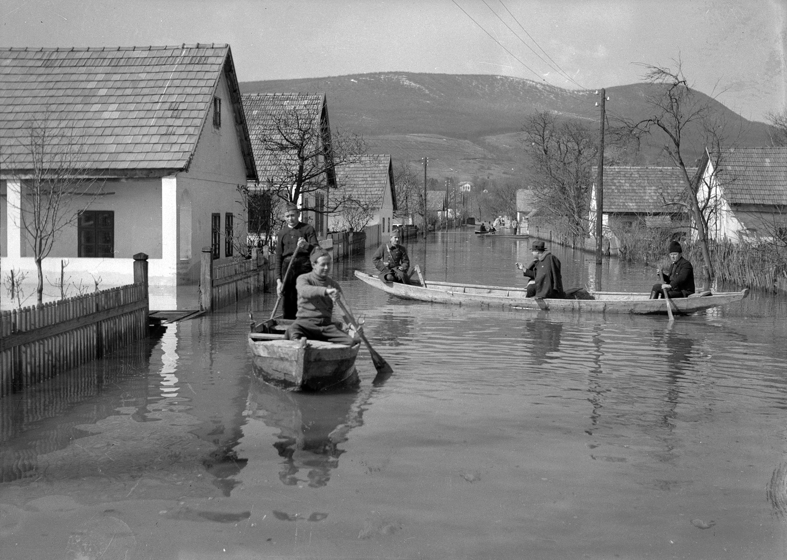 Hungary, Pócsmegyer, Aradi (Alsó) utca a Duna felé nézve., 1940, Vass Károly, flood, Fortepan #24746