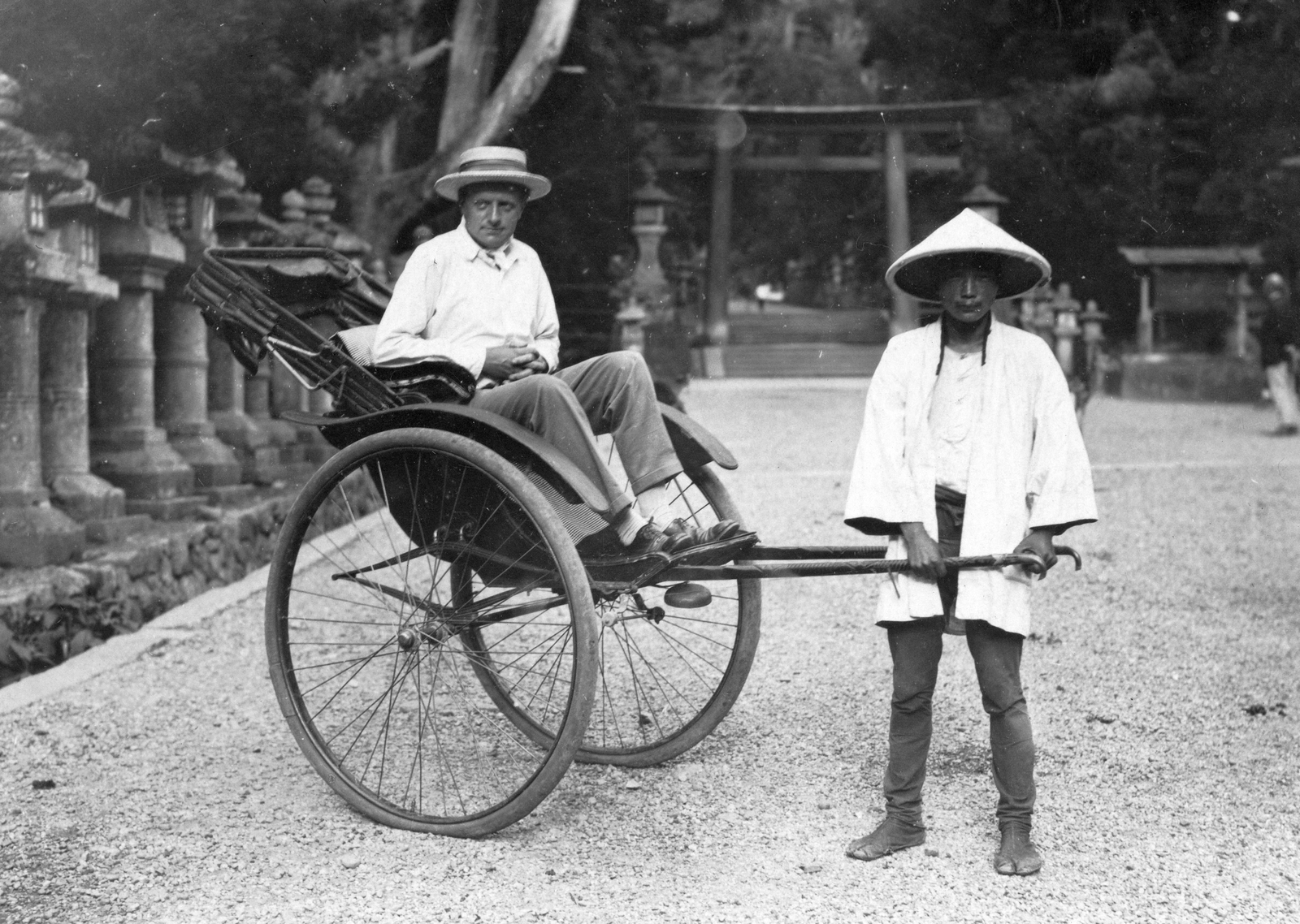 Japan, Nara, Taisha szentély., 1928, Vass Károly, rickshaw, Fortepan #24792