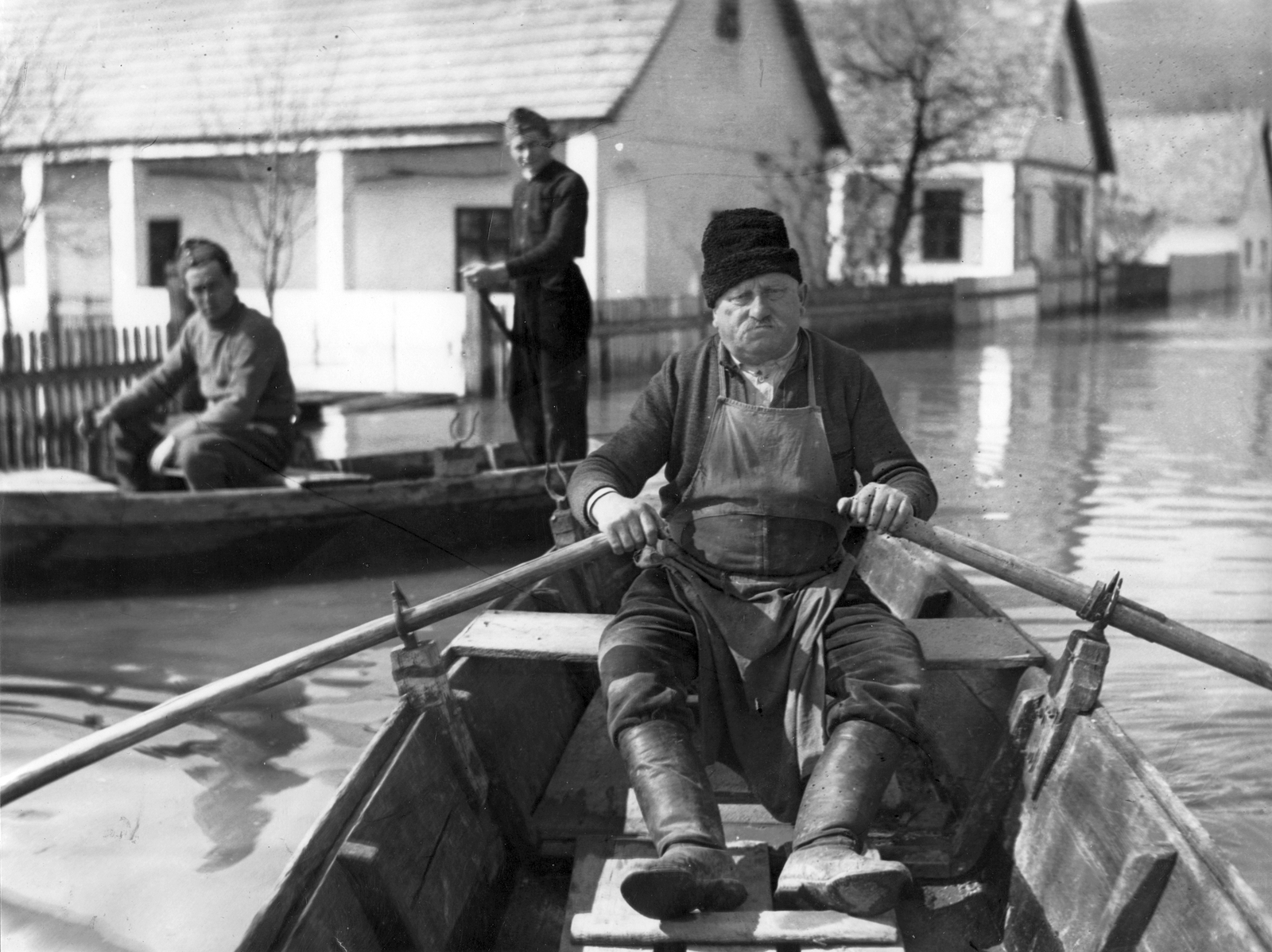 Hungary, Pócsmegyer, Aradi (Alsó) utca a Duna felé nézve., 1940, Vass Károly, boat, Fortepan #24796