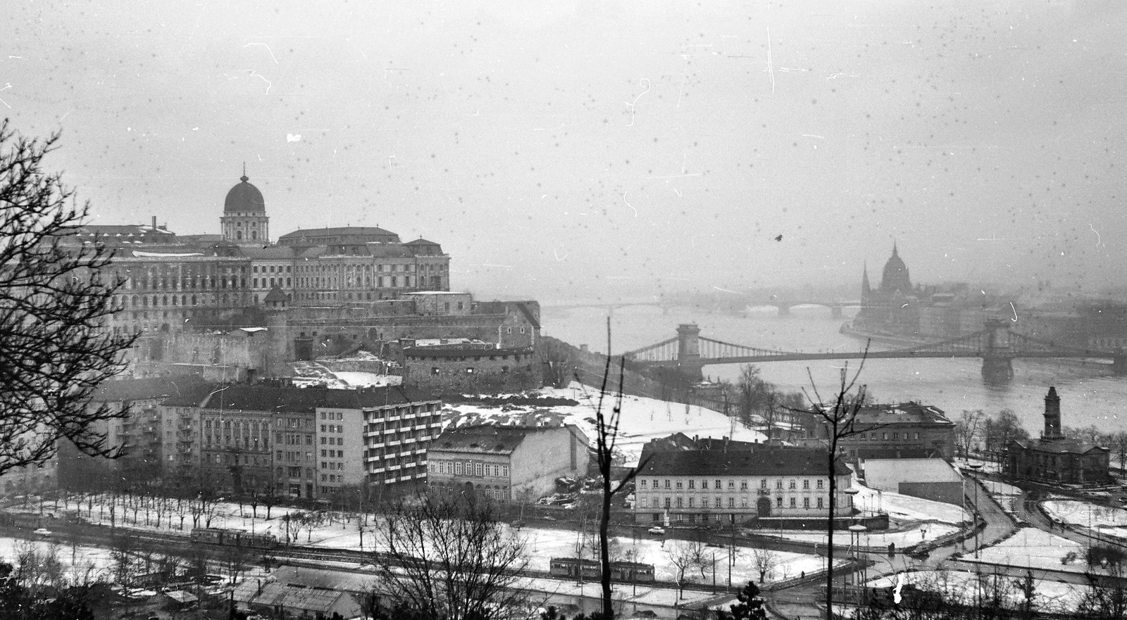 Magyarország, Tabán, Budapest I., látkép a Gellérthegyről., 1966, Tóth Károly dr, tél, hó, villamos, Duna, Budapest, függőhíd, William Tierney Clark-terv, Fortepan #24907