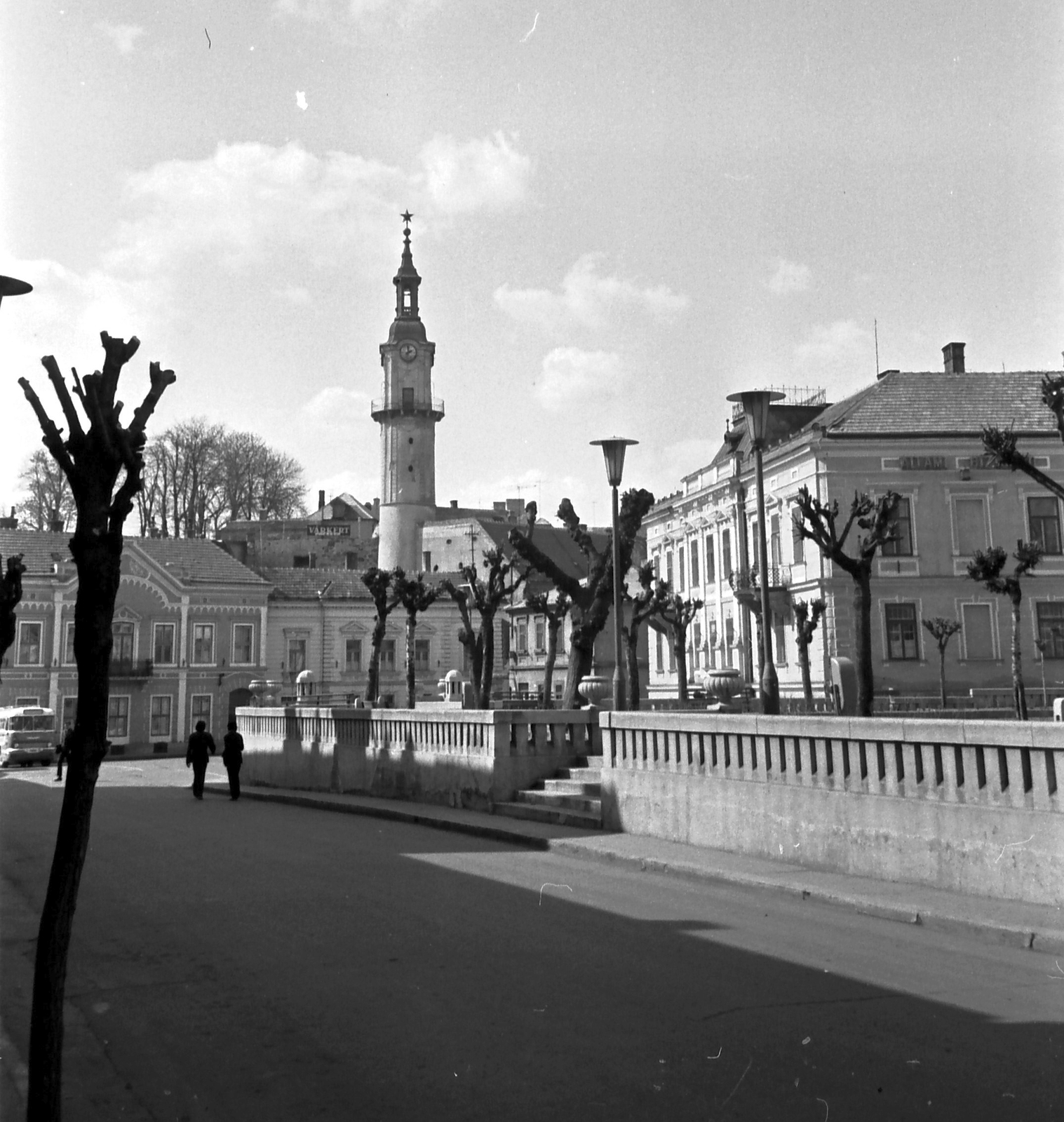 Hungary, Veszprém, Óváros tér a Tűztoronnyal., 1969, Tóth Károly dr, street view, lamp post, Fortepan #24960