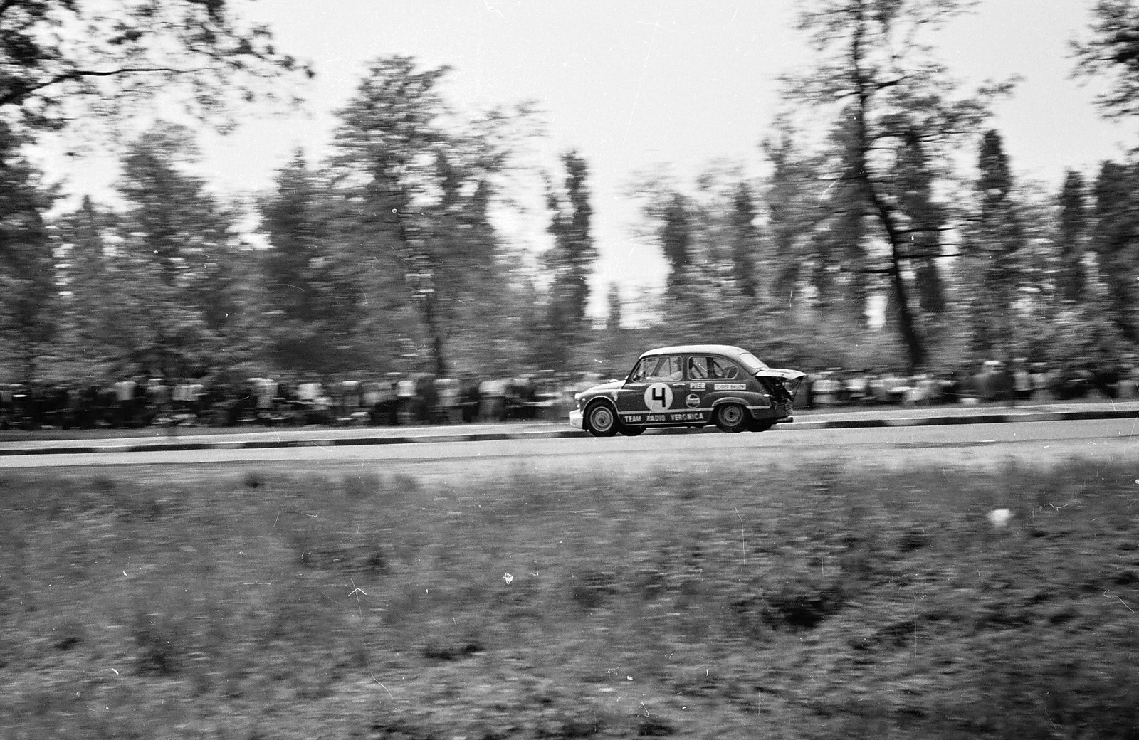 Magyarország, Népliget, Budapest X., Budapest Nagydíj, túraautó EB futam, Abarth 850 TC versenyautó., 1969, Tóth Károly dr, Fiat-márka, olasz gyártmány, autóverseny, automobil, Fiat-Abarth 850 TC, Budapest, Fortepan #24977