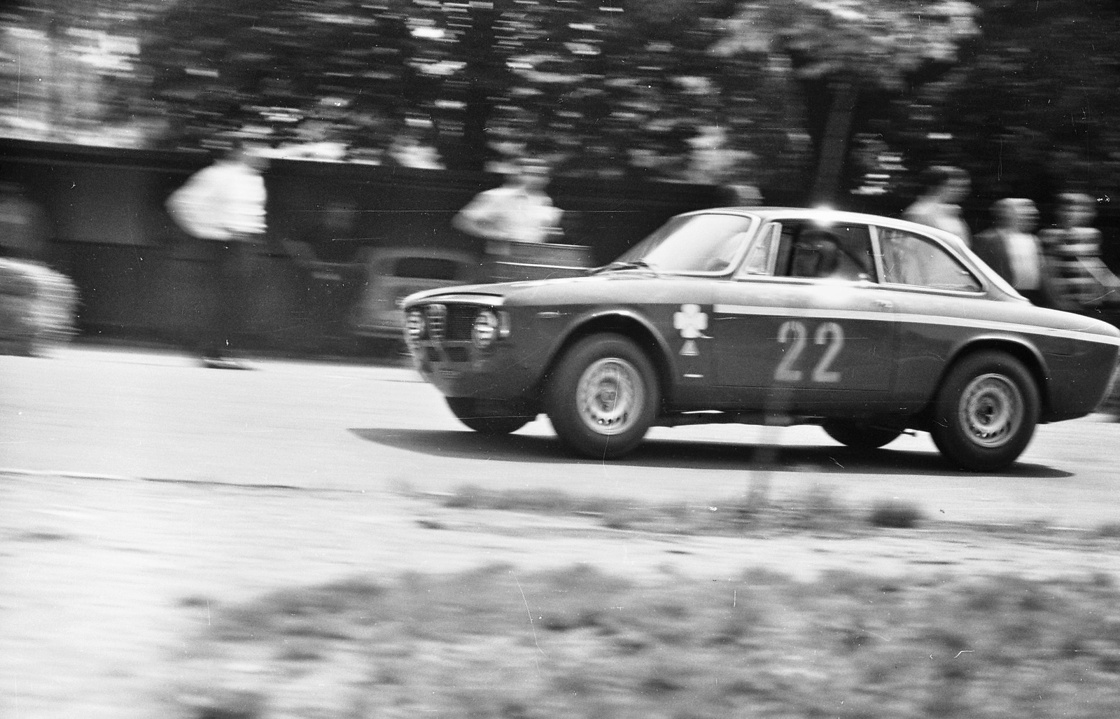 Magyarország, Népliget, Budapest X., Budapest Nagydíj, túraautó EB futam, Alfa Romeo 1300 GTA Junior versenyautó., 1969, Tóth Károly dr, Alfa Romeo-márka, olasz gyártmány, autóverseny, automobil, Budapest, Alfa Romeo GTA 1300 Junior, Fortepan #24978