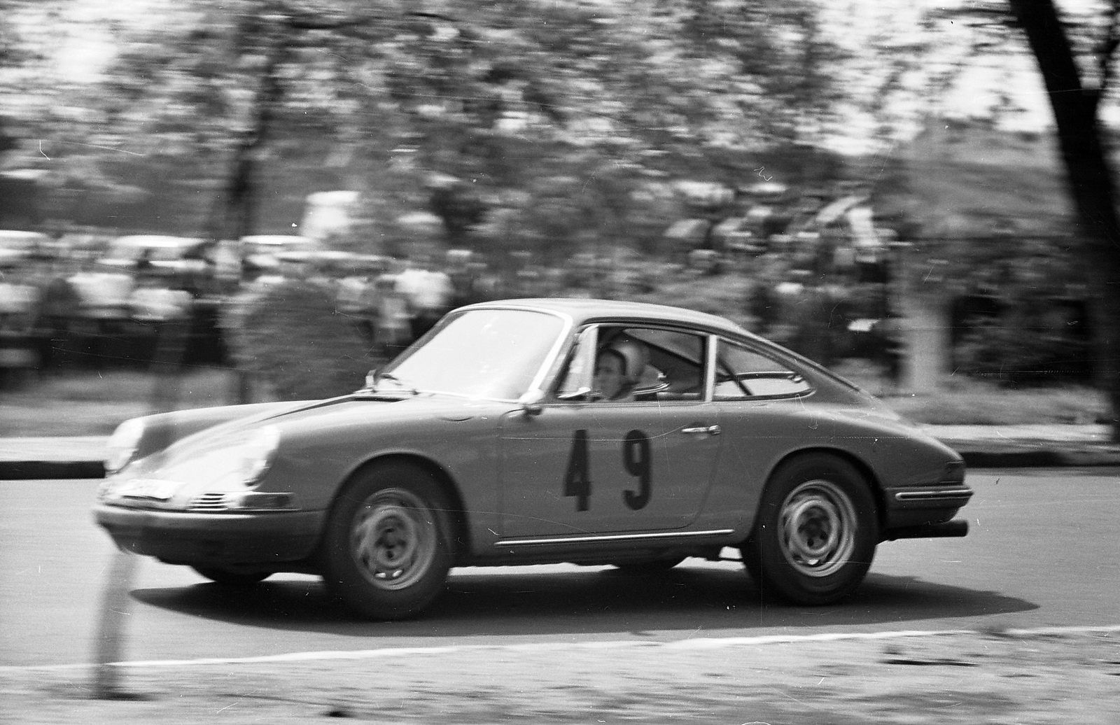 Magyarország, Népliget, Budapest X., Budapest Nagydíj, túraautó EB futam, Porsche 911 versenyautó., 1969, Tóth Károly dr, német gyártmány, autóverseny, automobil, Porsche-márka, Porsche 911, Budapest, Fortepan #24981