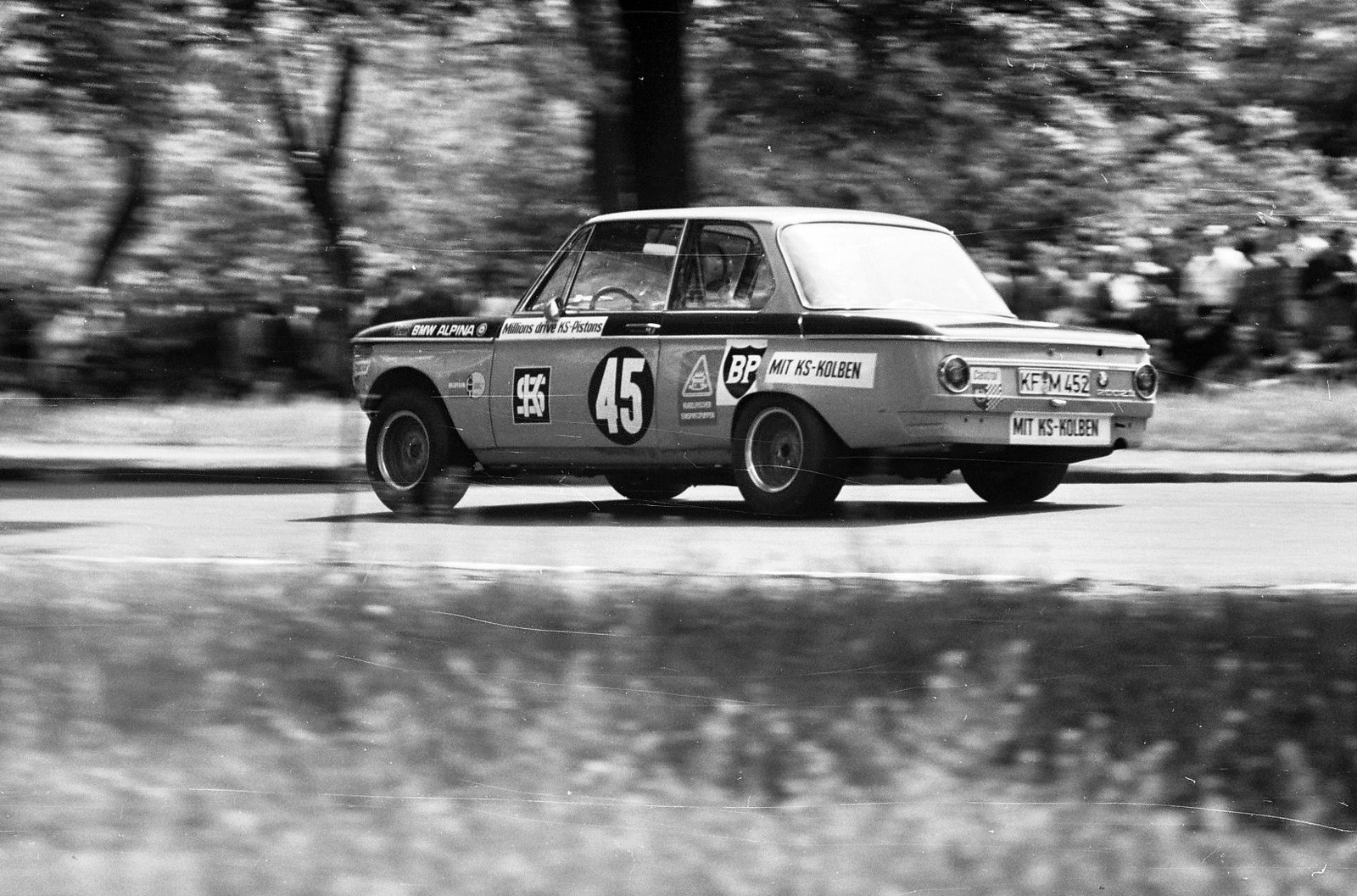 Hungary, People's Park, Budapest X., Budapest Nagydíj, túraautó EB futam, BMW 2002 TI versenyautó., 1969, Tóth Károly dr, German brand, BMW-brand, car race, automobile, BMW 02 series , Budapest, Fortepan #24984