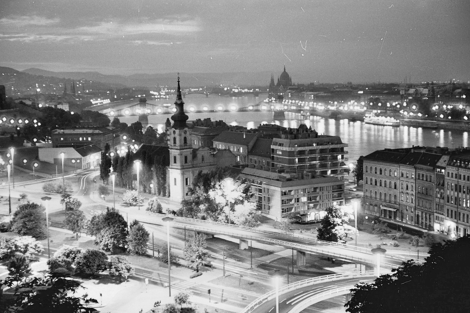 Magyarország, Tabán, Budapest I., látkép a Gellérthegyről., 1969, Tóth Károly dr, Duna, Budapest, függőhíd, William Tierney Clark-terv, Fortepan #24991