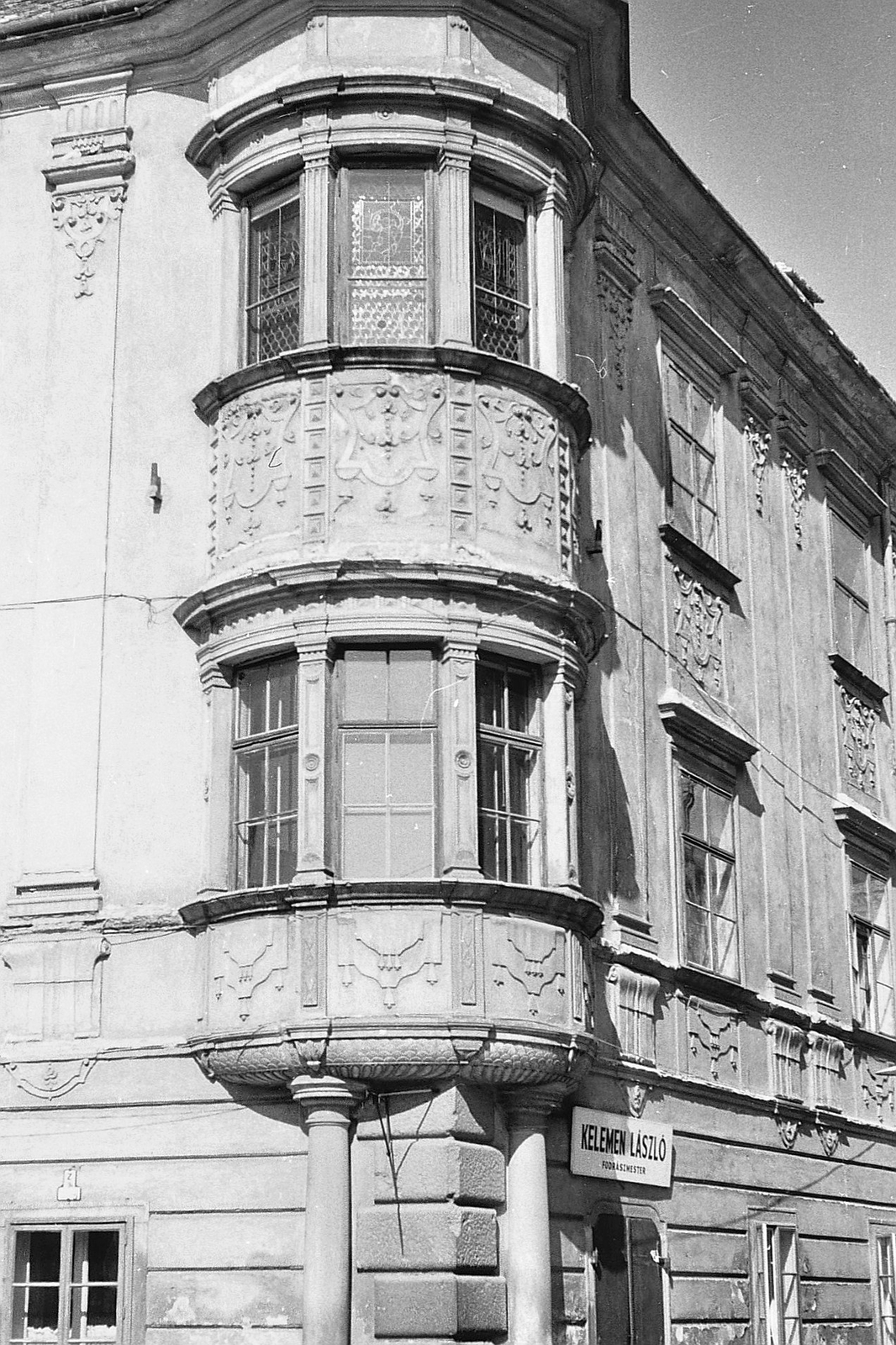 Hungary, Sopron, Fő (Beloiannisz) tér 8., Storno-ház., 1969, Tóth Károly dr, corner balcony, enclosed balcony, Fortepan #25004