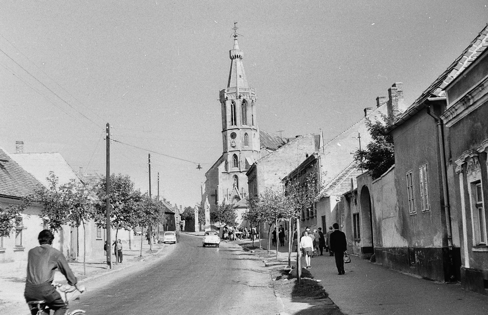 Magyarország, Sopron, Szent Mihály utca (Pozsonyi út, szemben a Szent Mihály-templom., 1969, Tóth Károly dr, Fortepan #25005